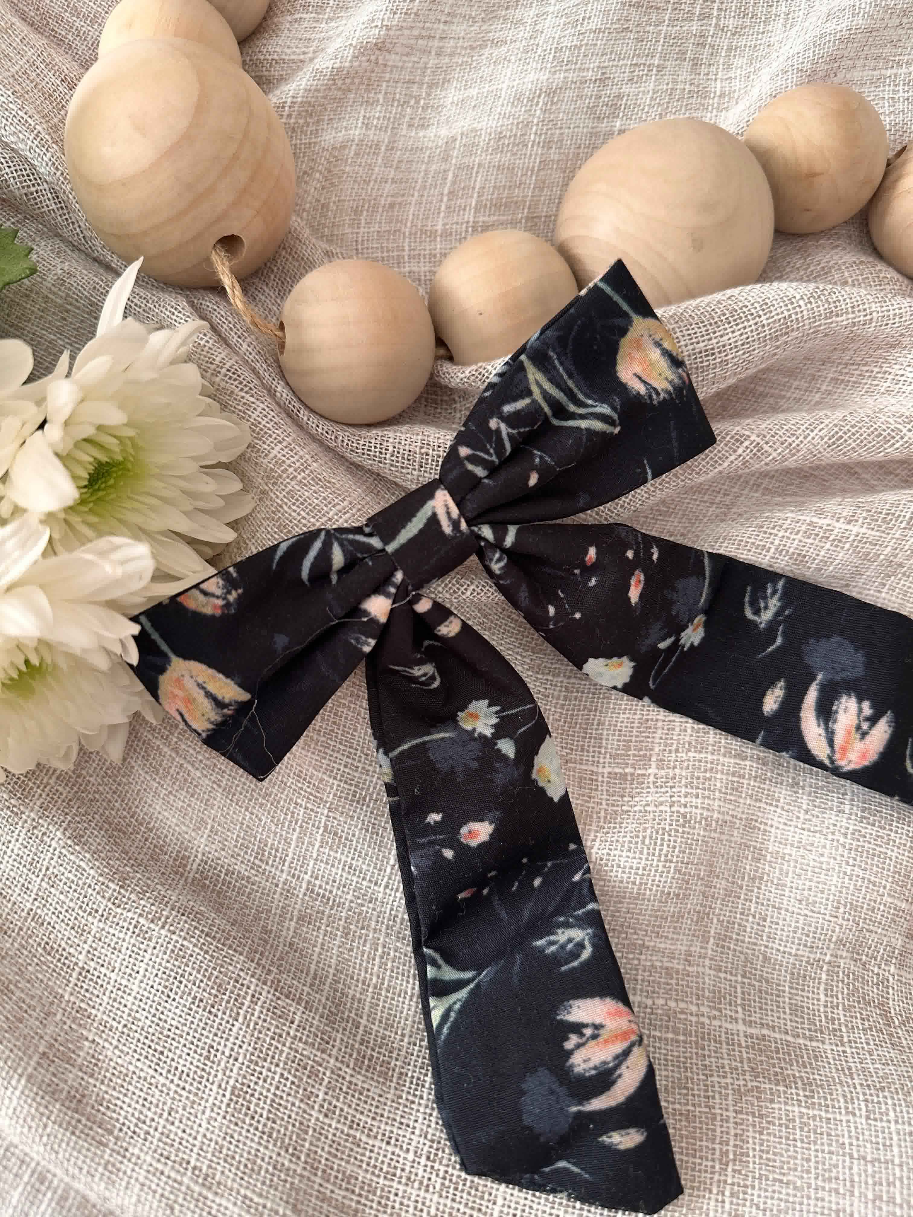 broche papillon fleuri 