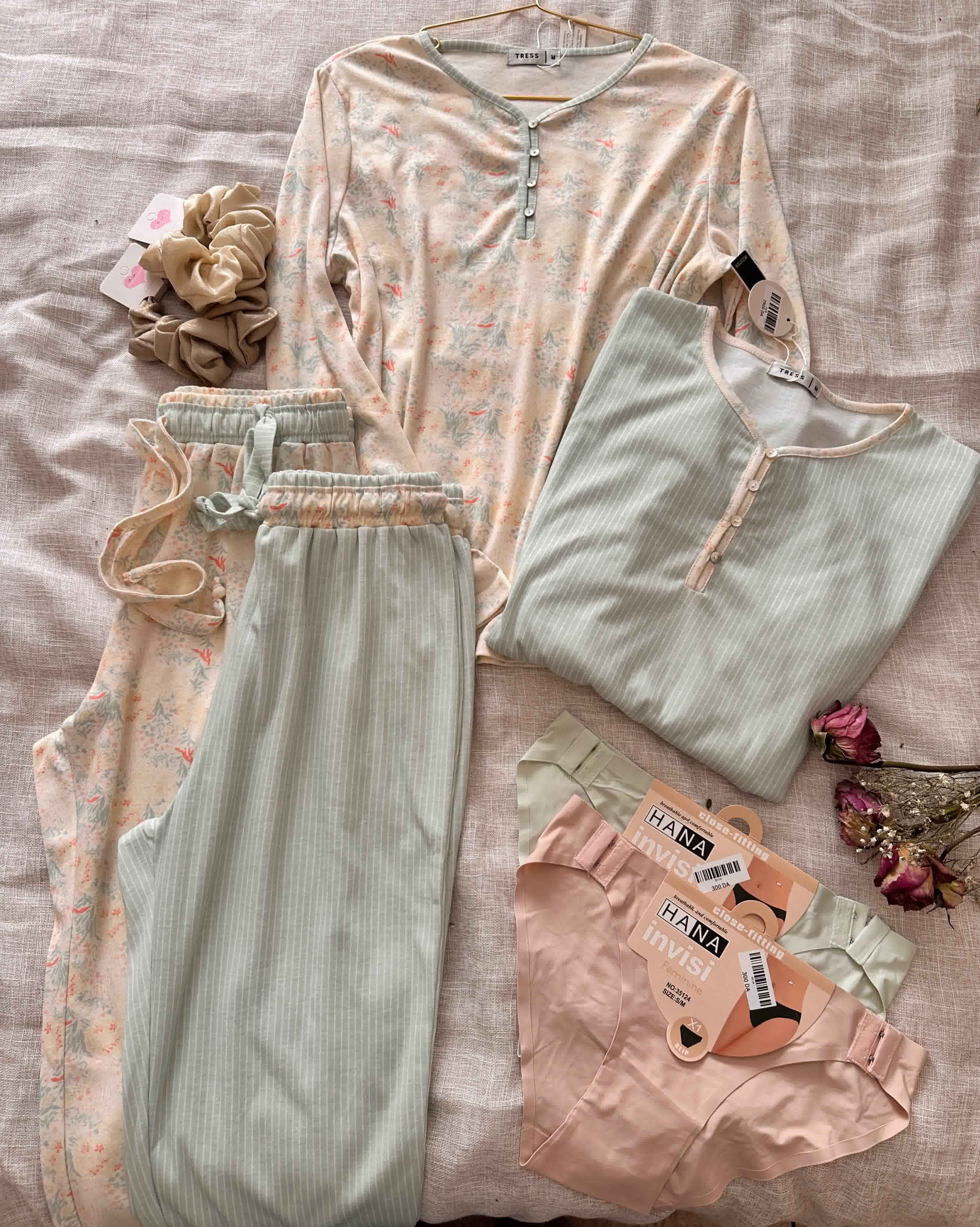 Pyjama vert/ jaune 4 boutons