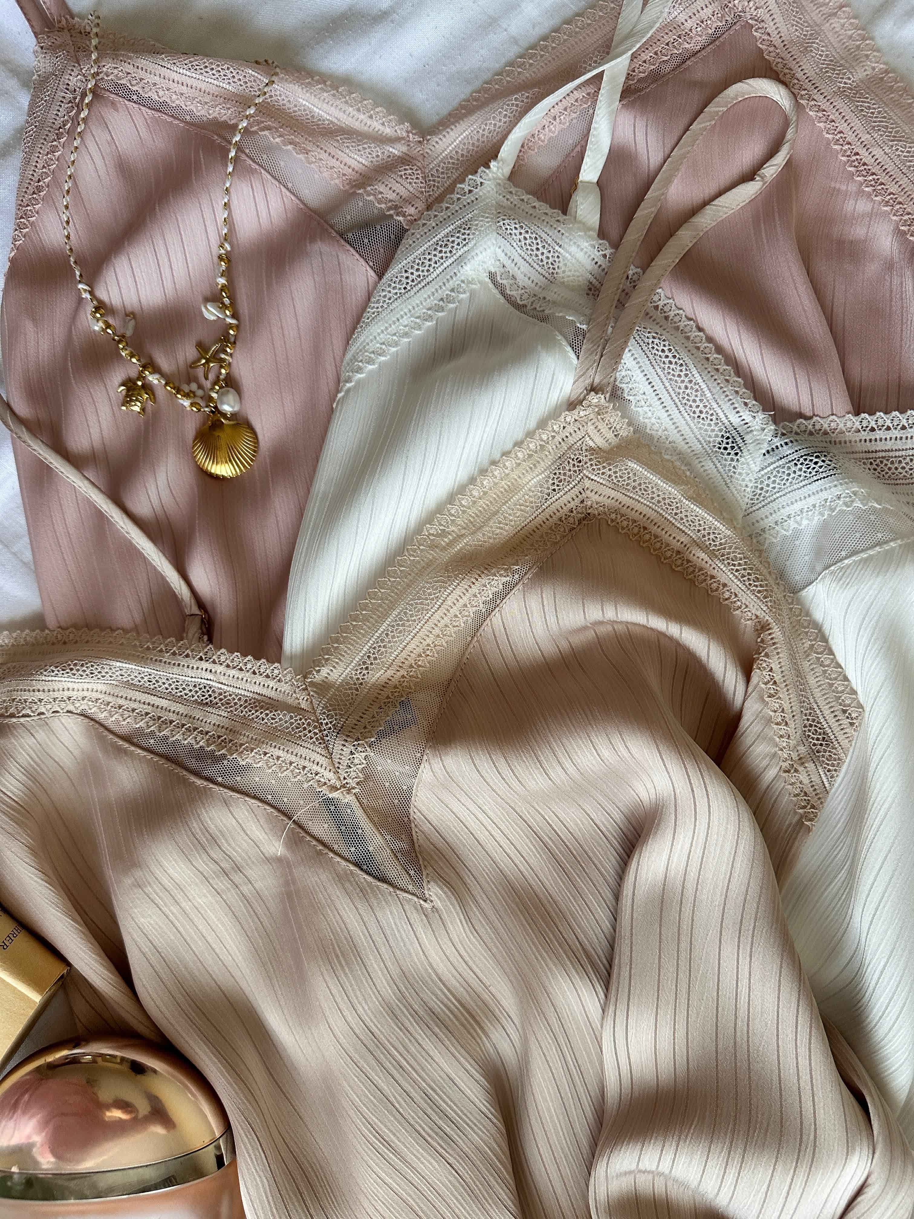 Nuisette tress satin striée 