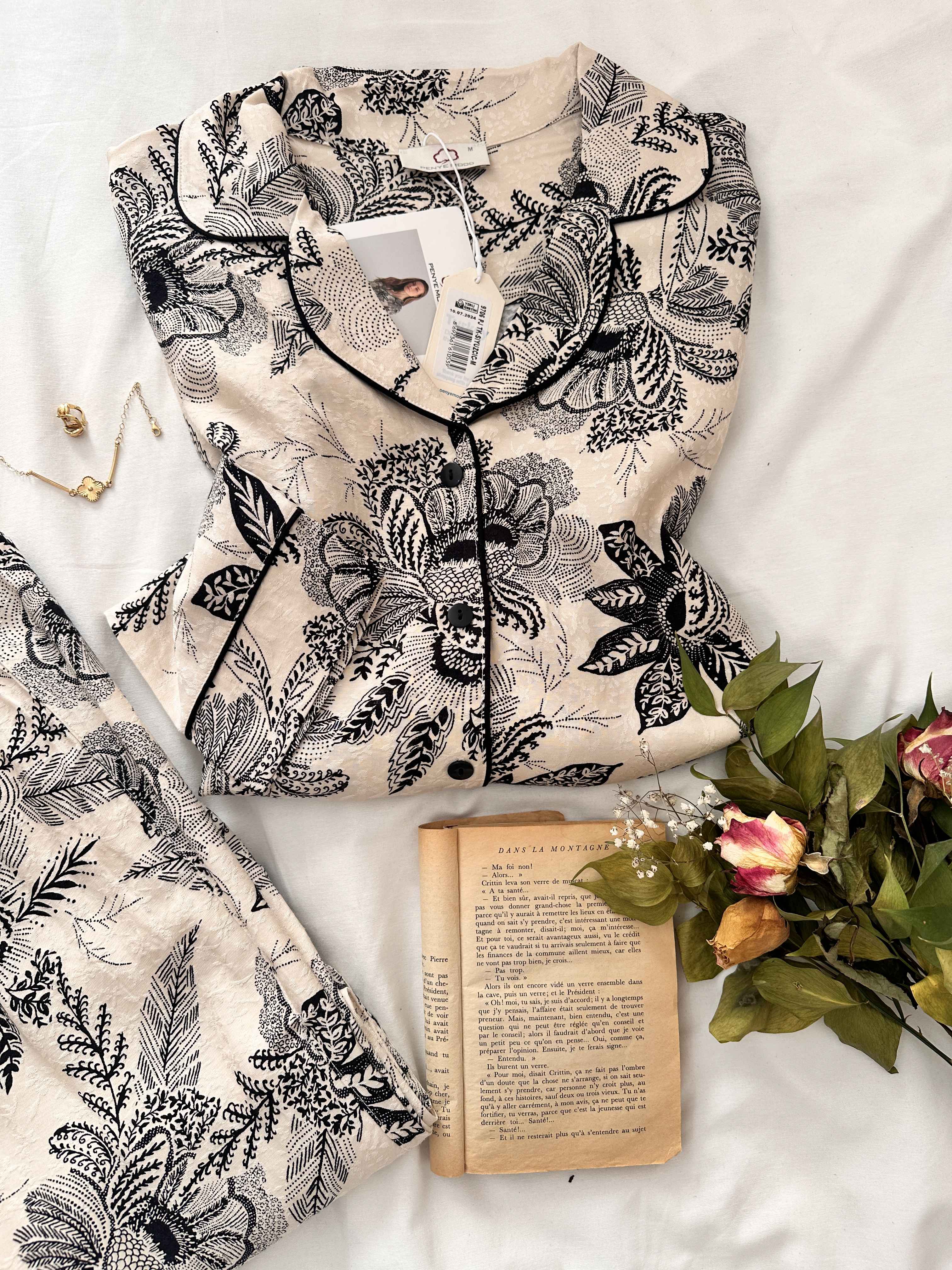 Pyjama Penymood beige fleuri noire