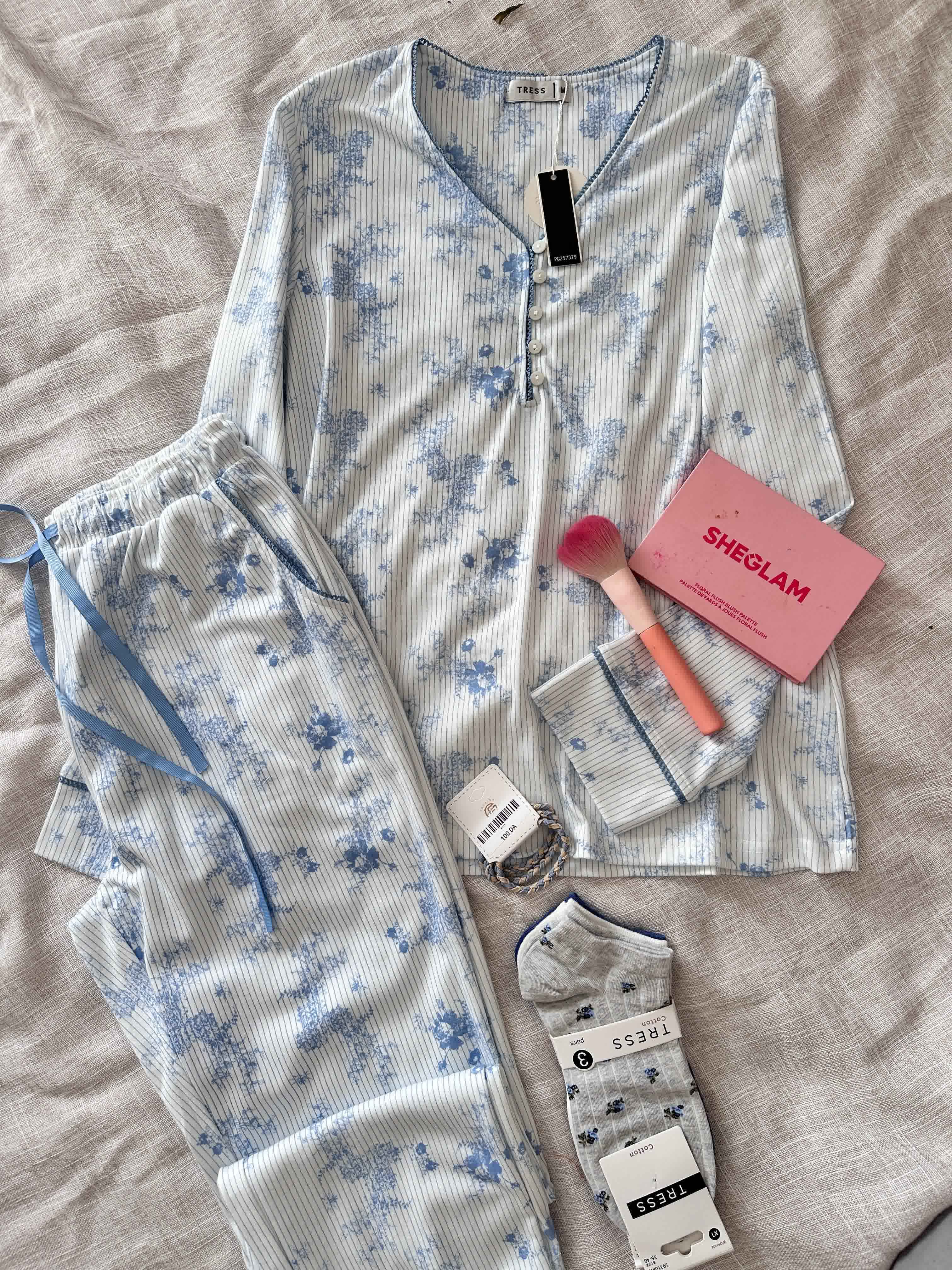 Pyjama tress gris/bleu fleuri 