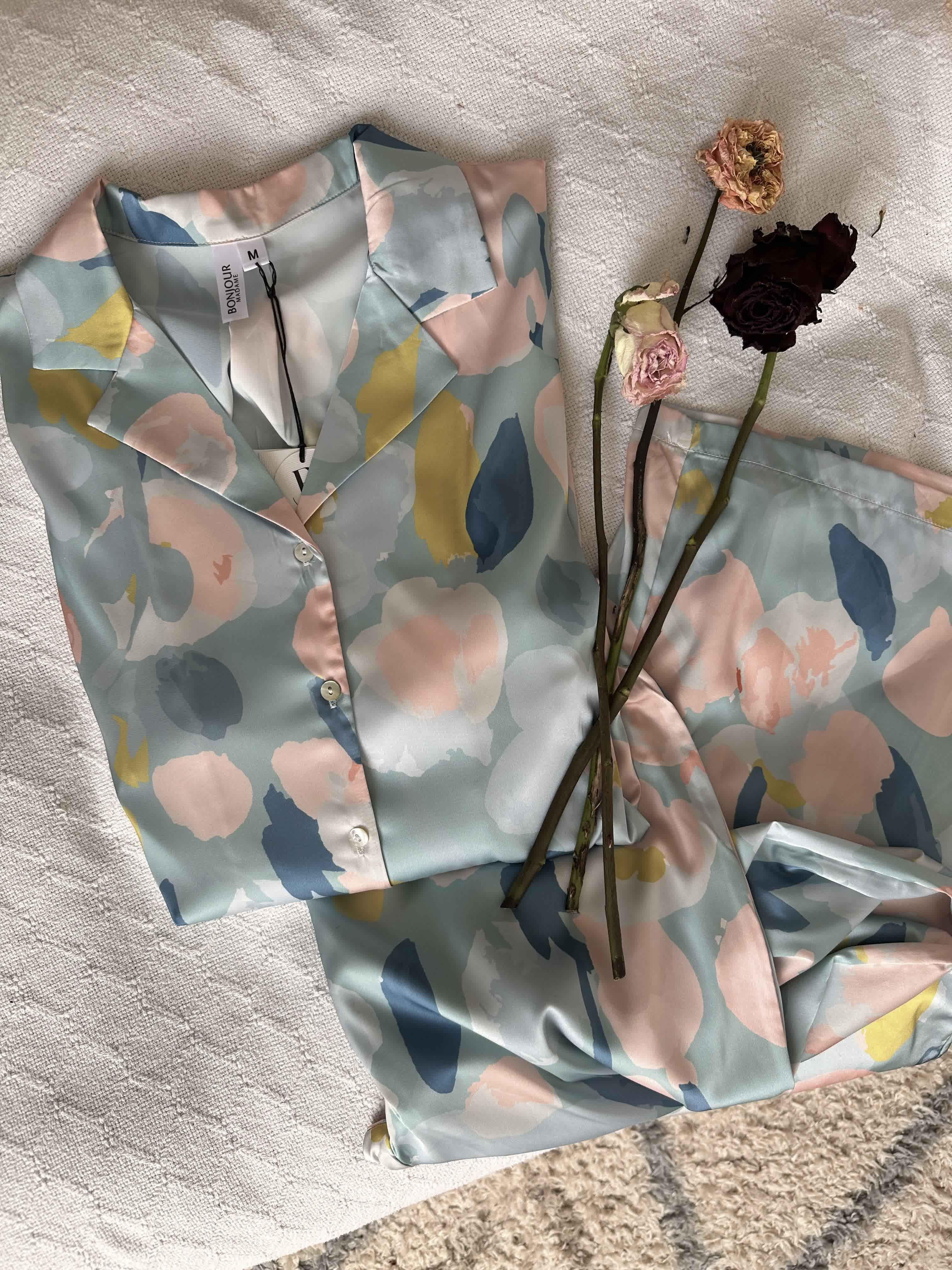 Pyjama satin coloré bonjour 