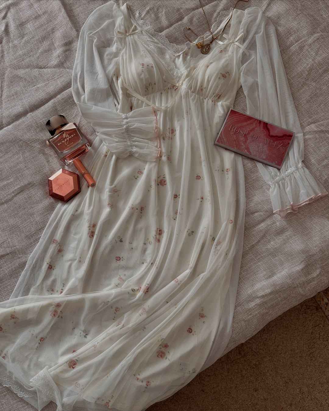 Chemise de nuit vintage manche transparente 