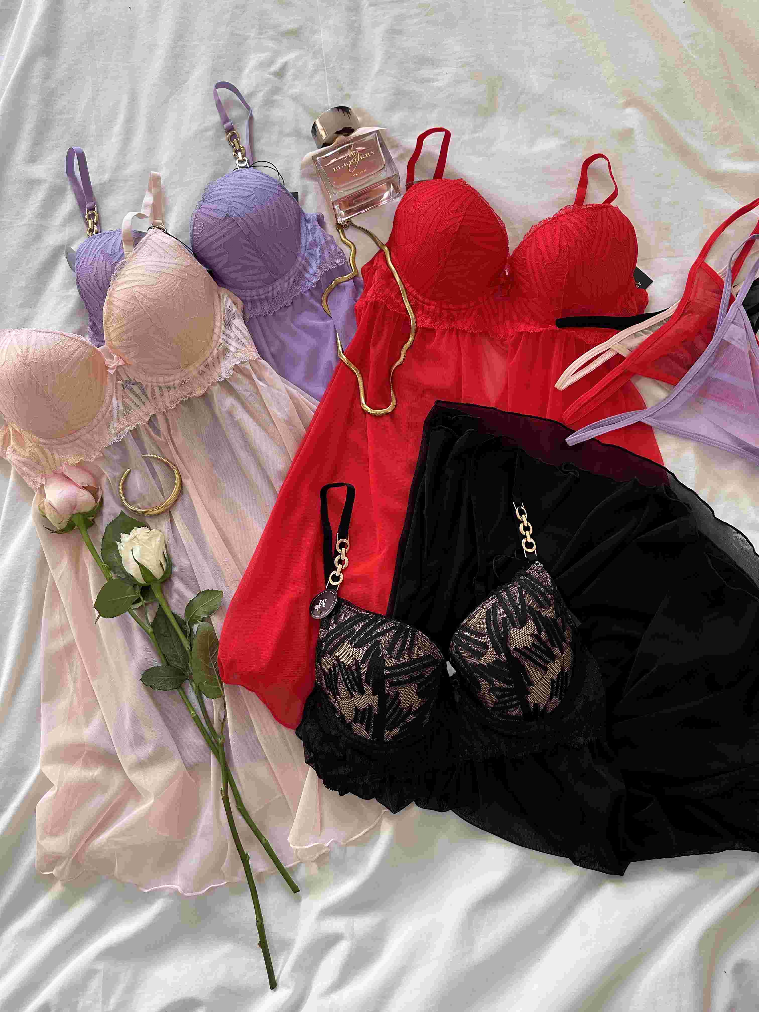 nuisette H chaine dore