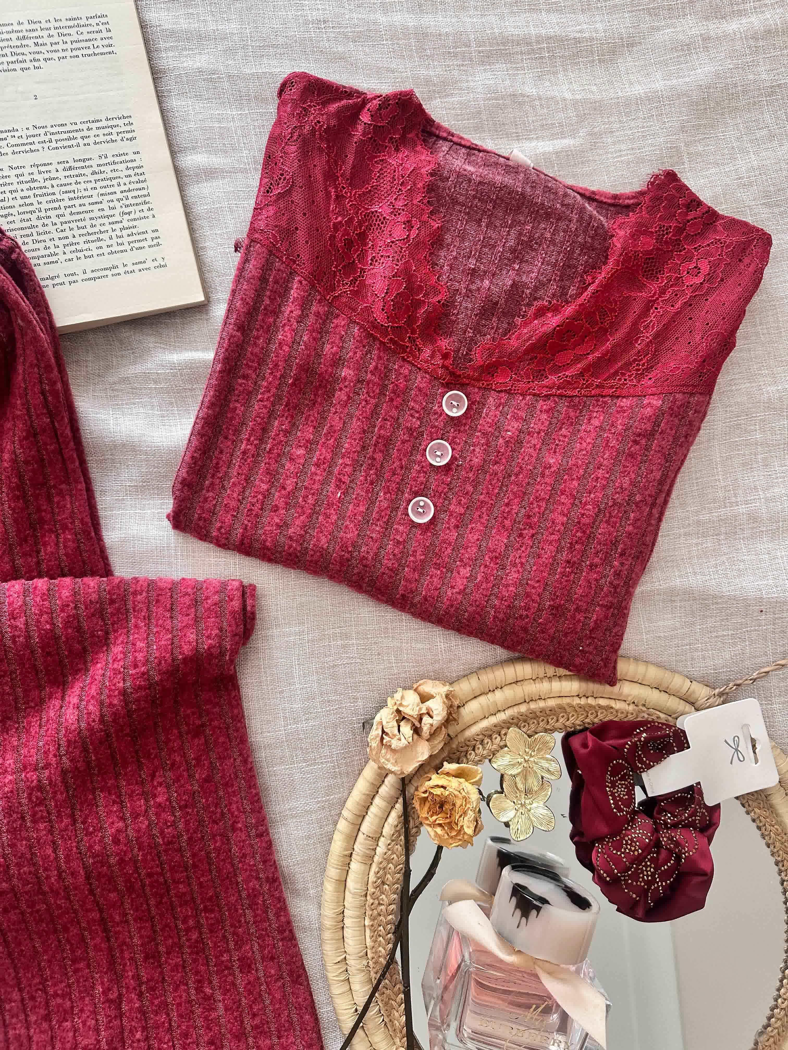 Pyjama laine/dentelle 