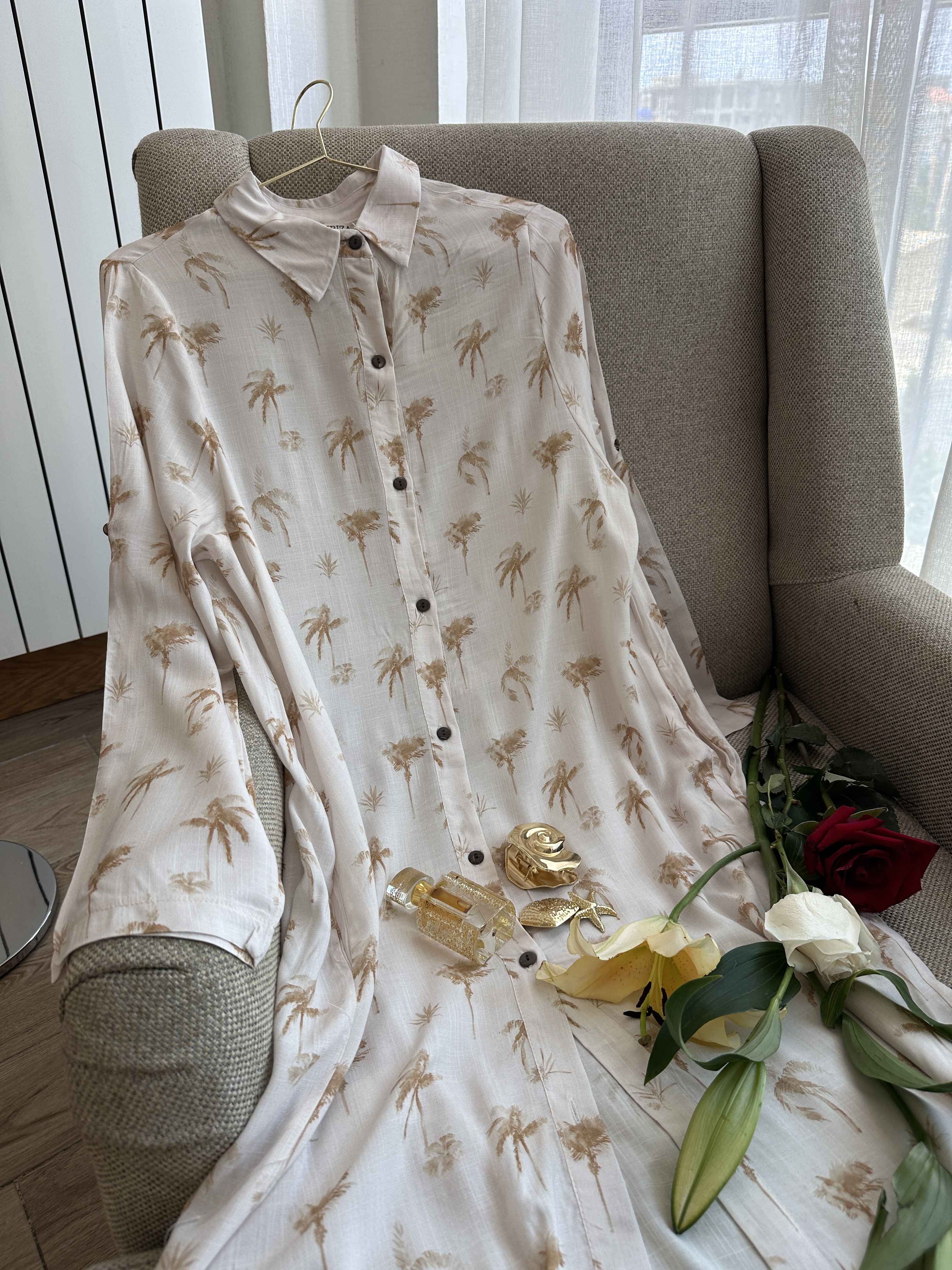 Robe Ibiza blnc courte boutonnée 