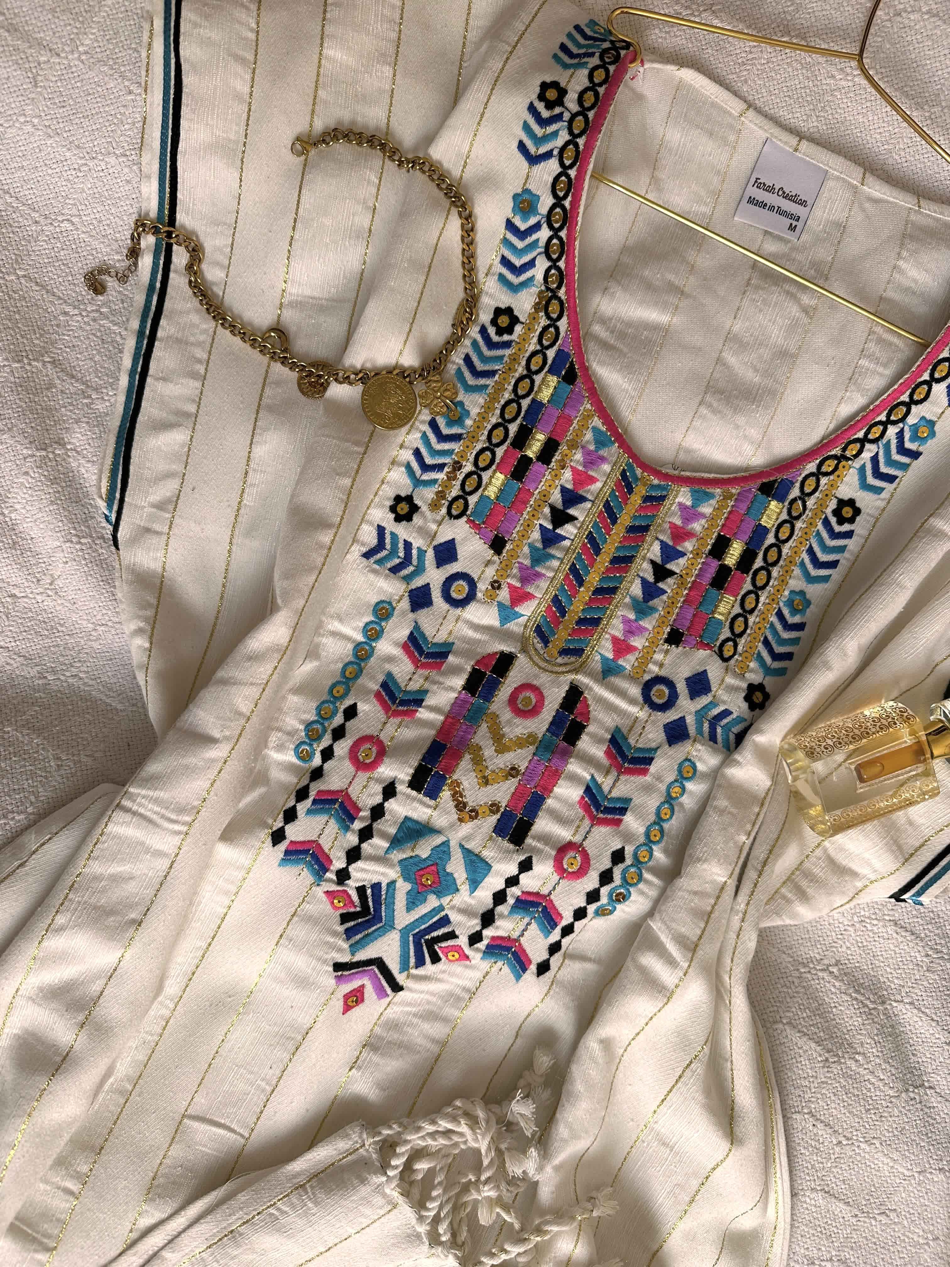 Robe tunisienne haïk 