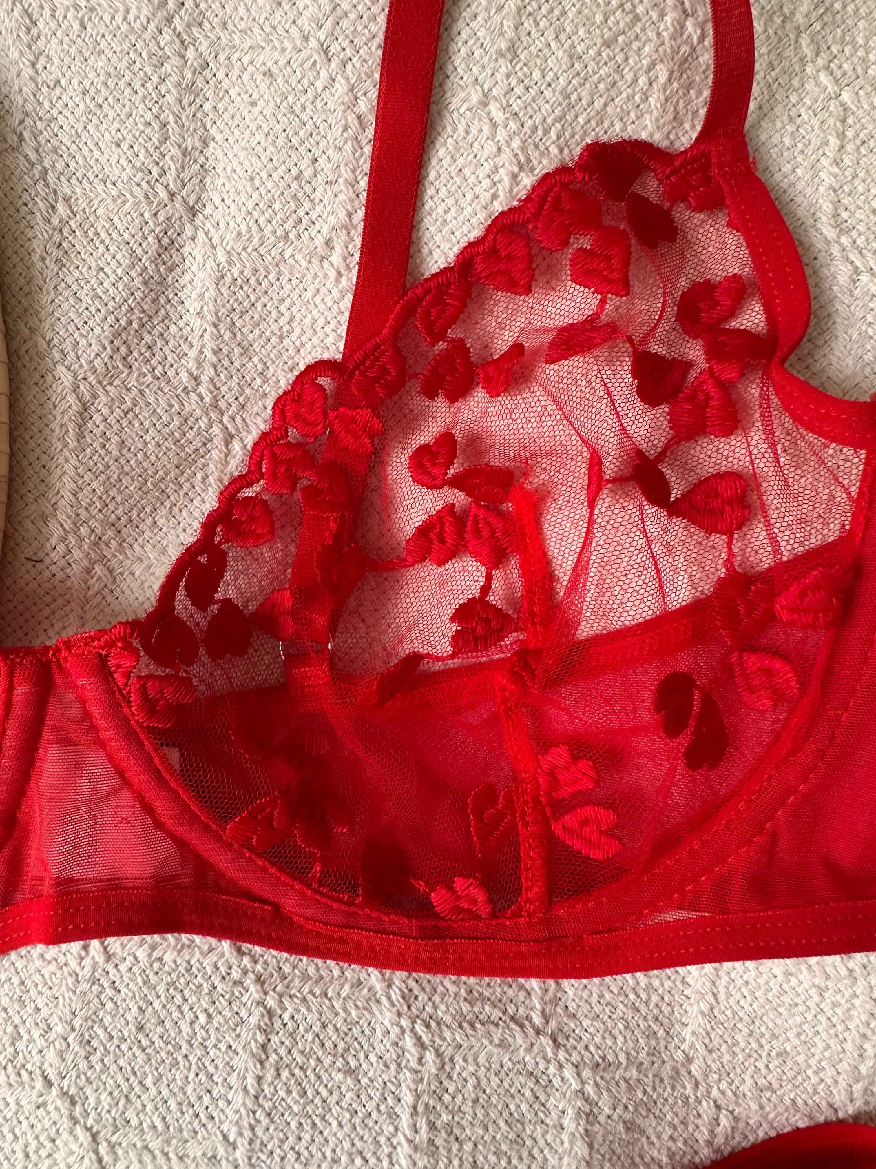 2pcs  rouge transparent 