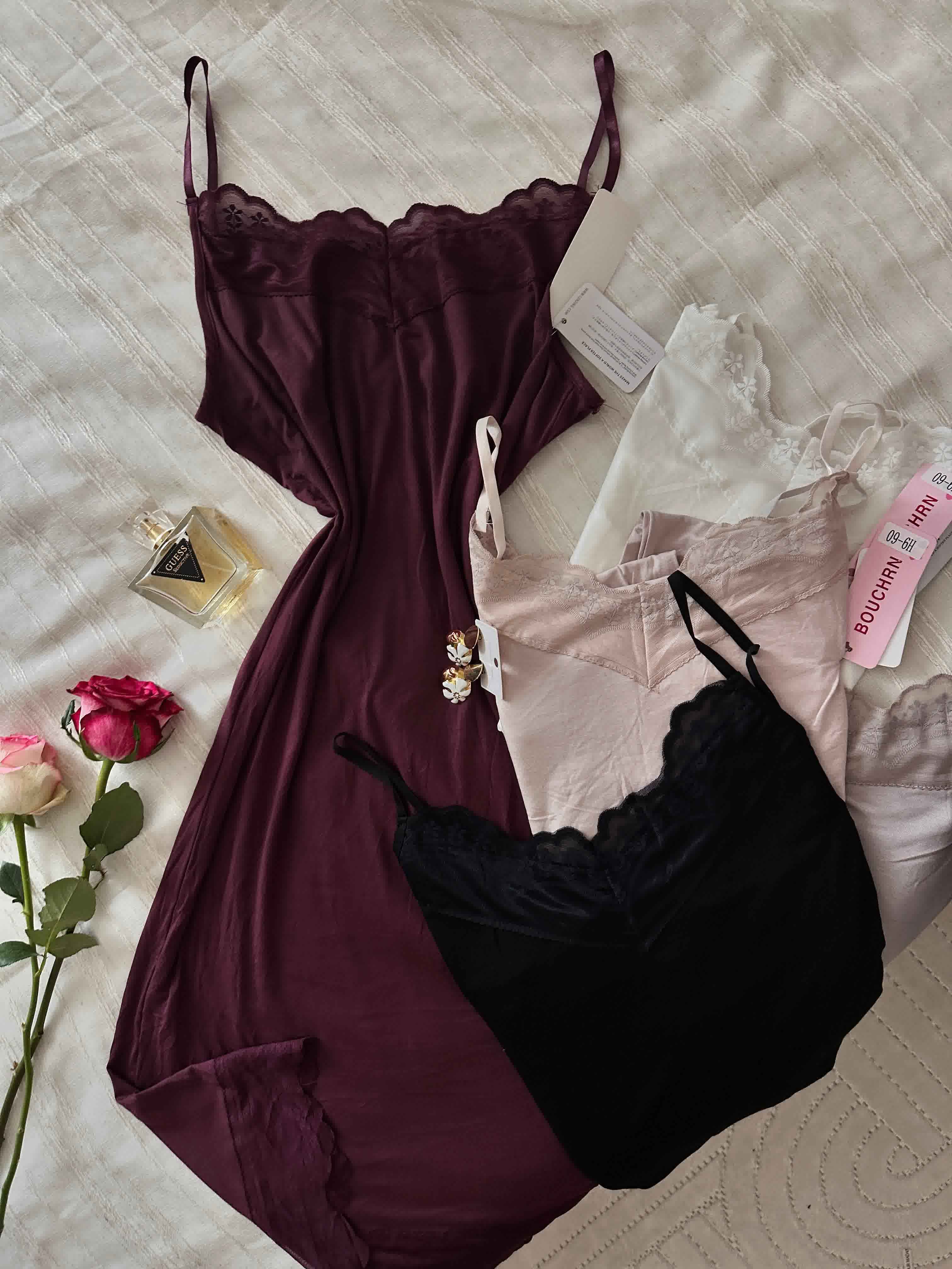 Fond de robe Bouchrn petit tul fleuri