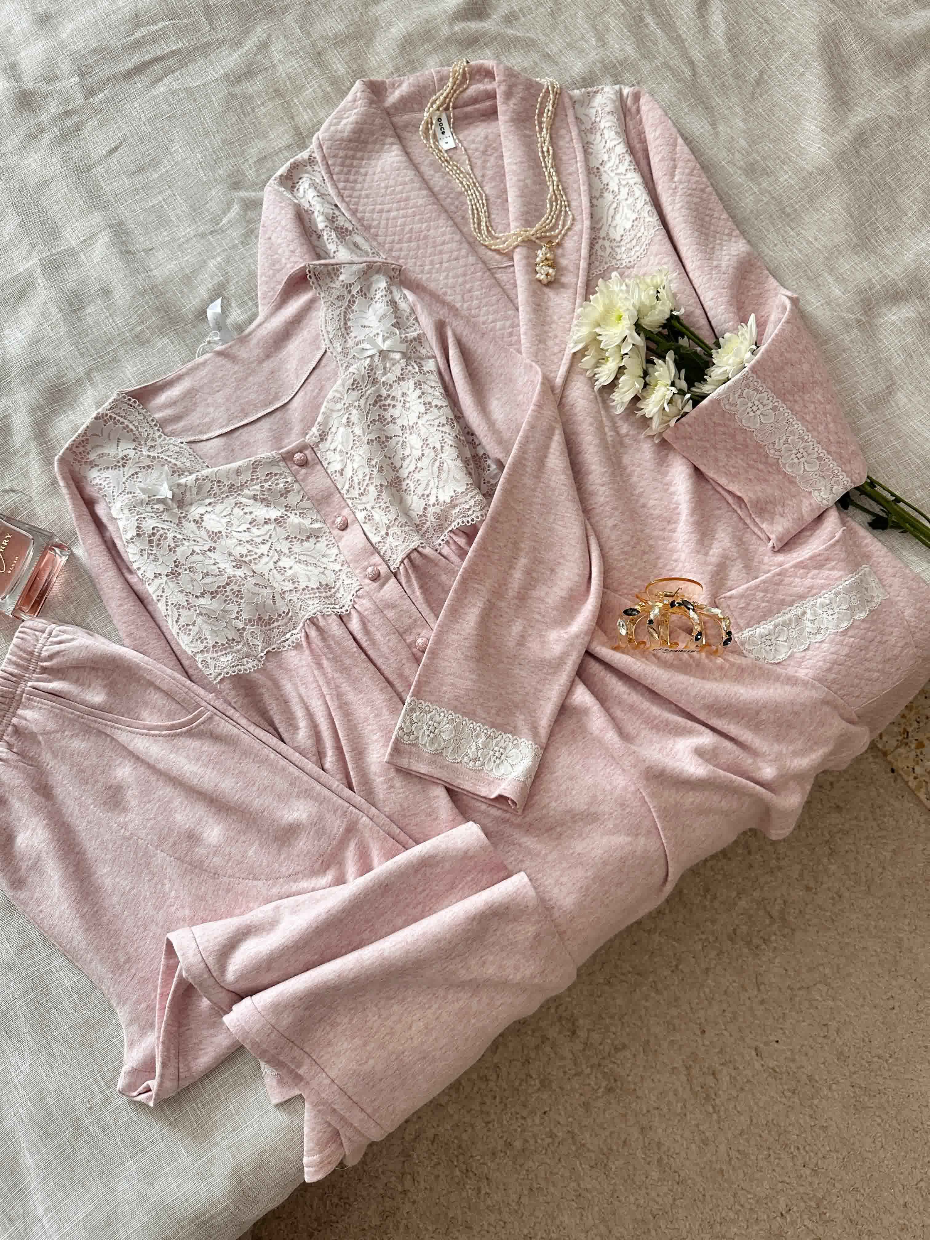 3 pieces Bone matelassé