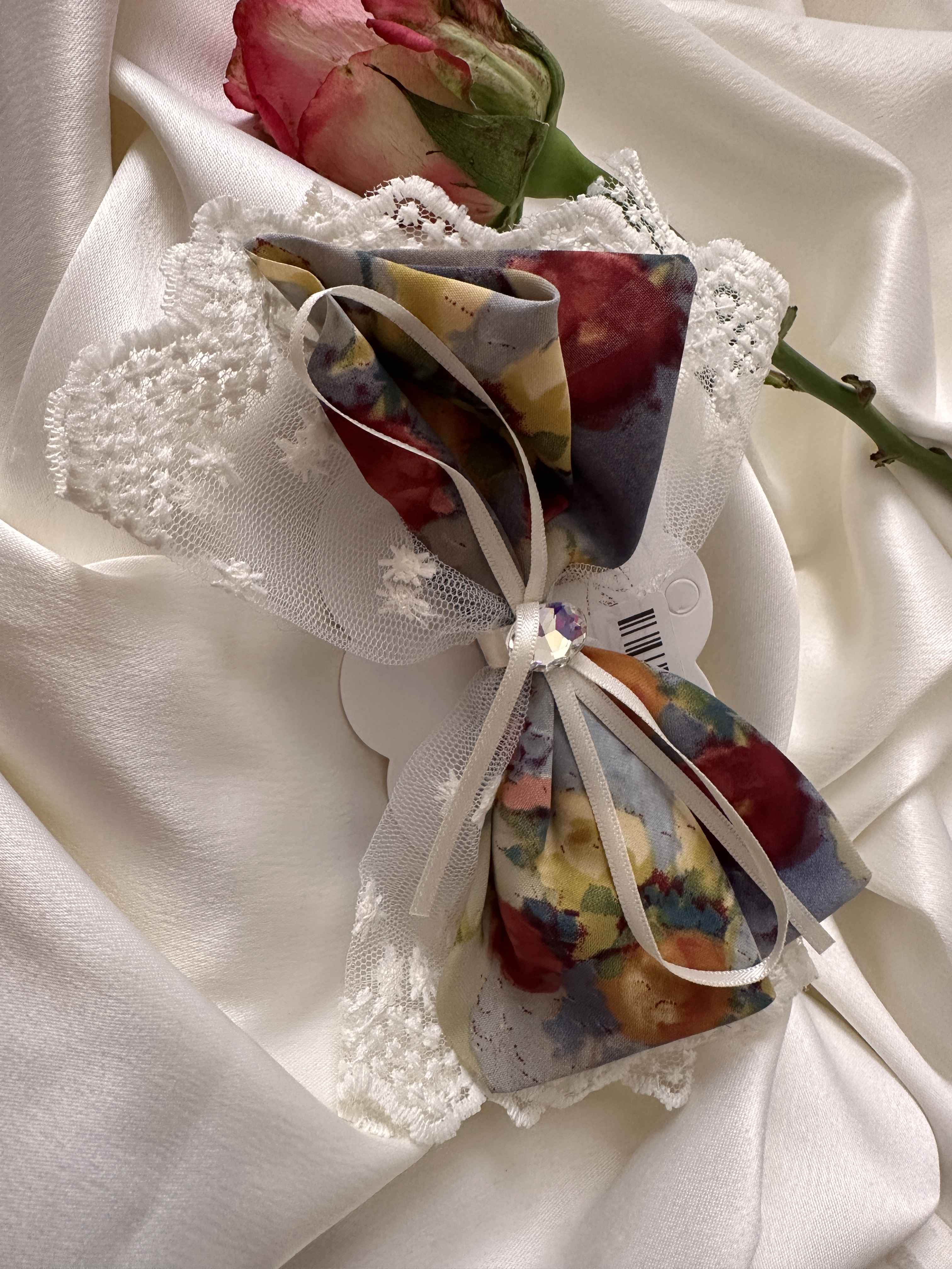 Pince dentelle/crepe