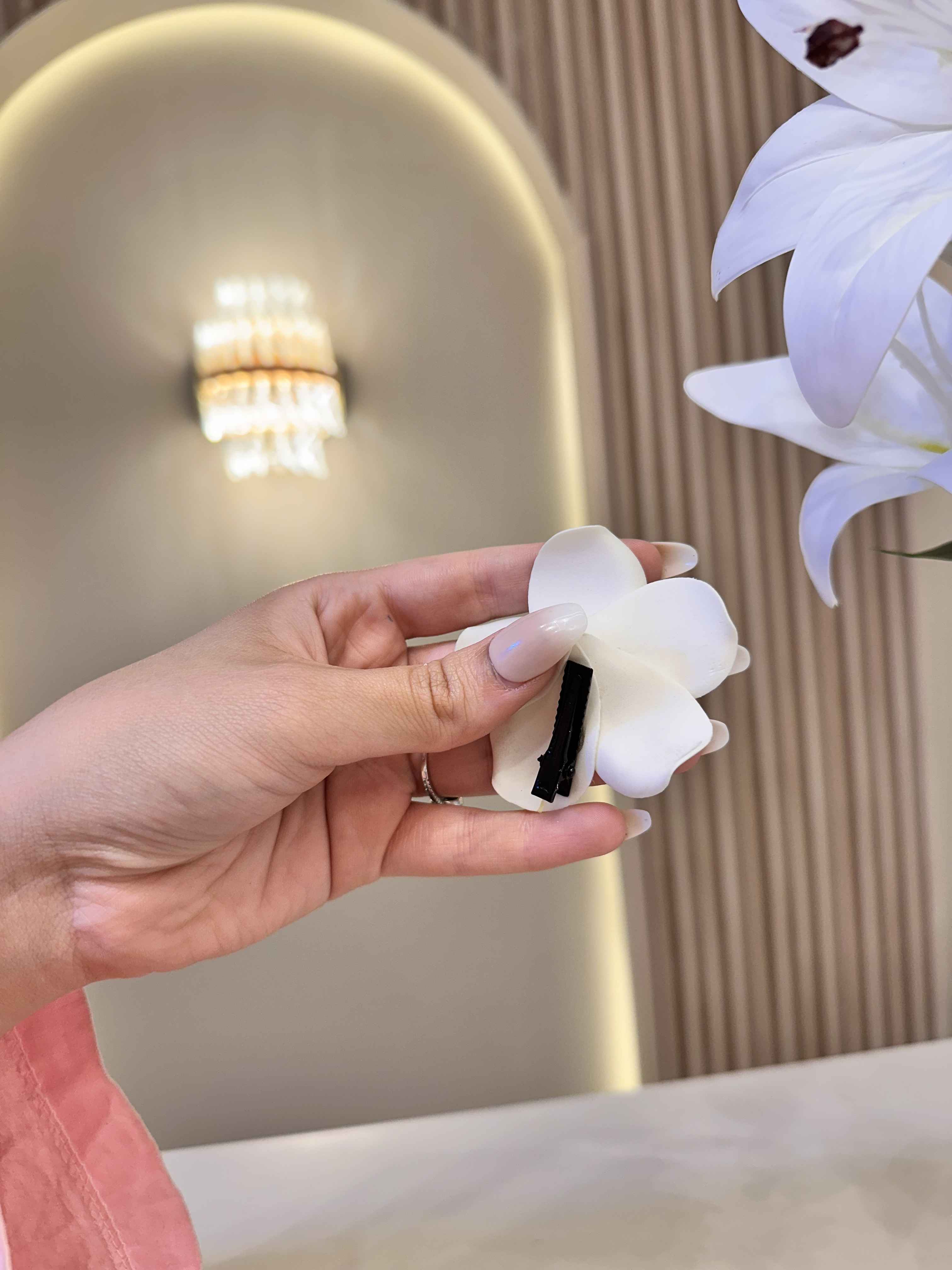 Pince à cheveux lily jaune 