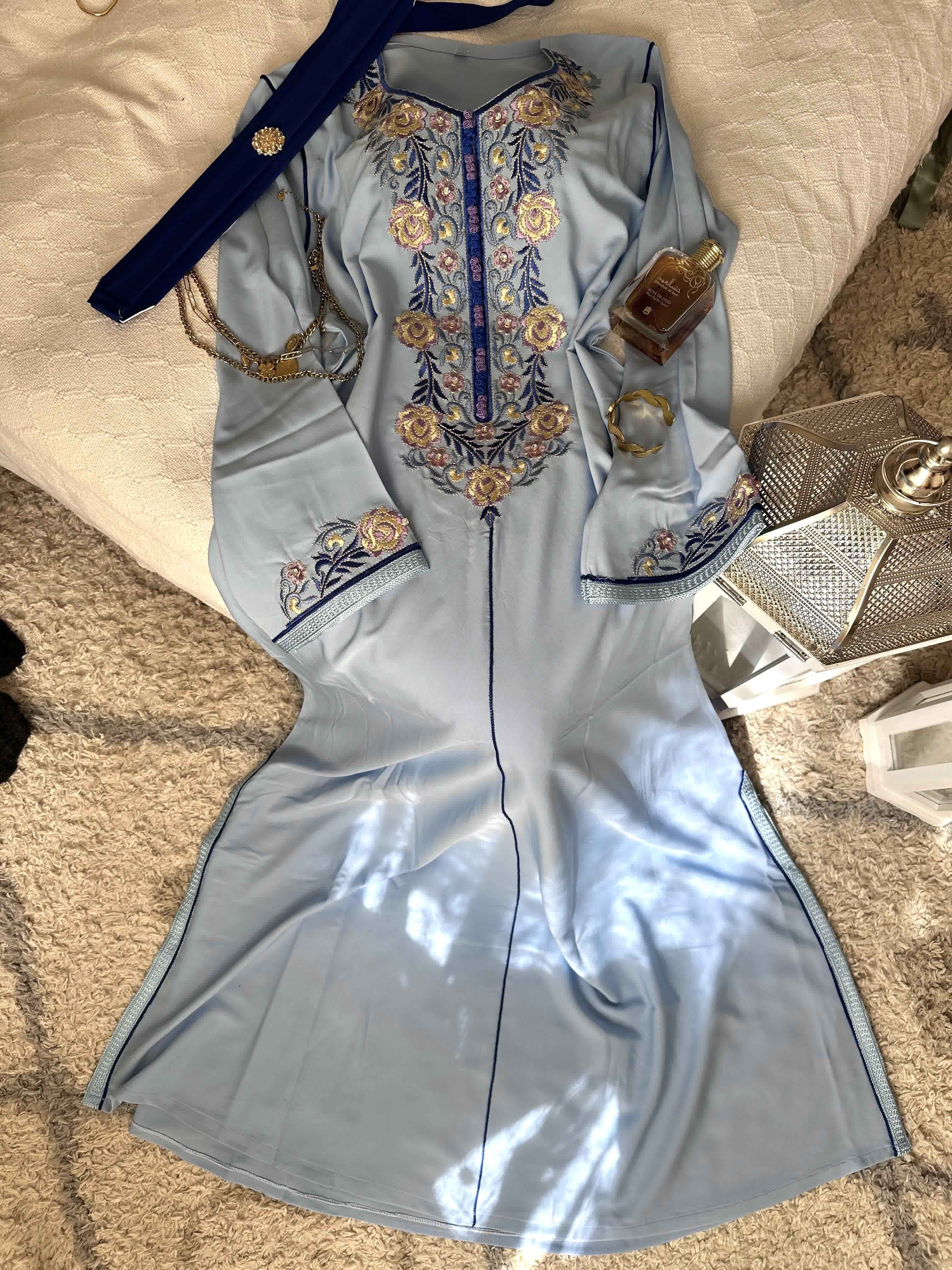 robe broderie floral 