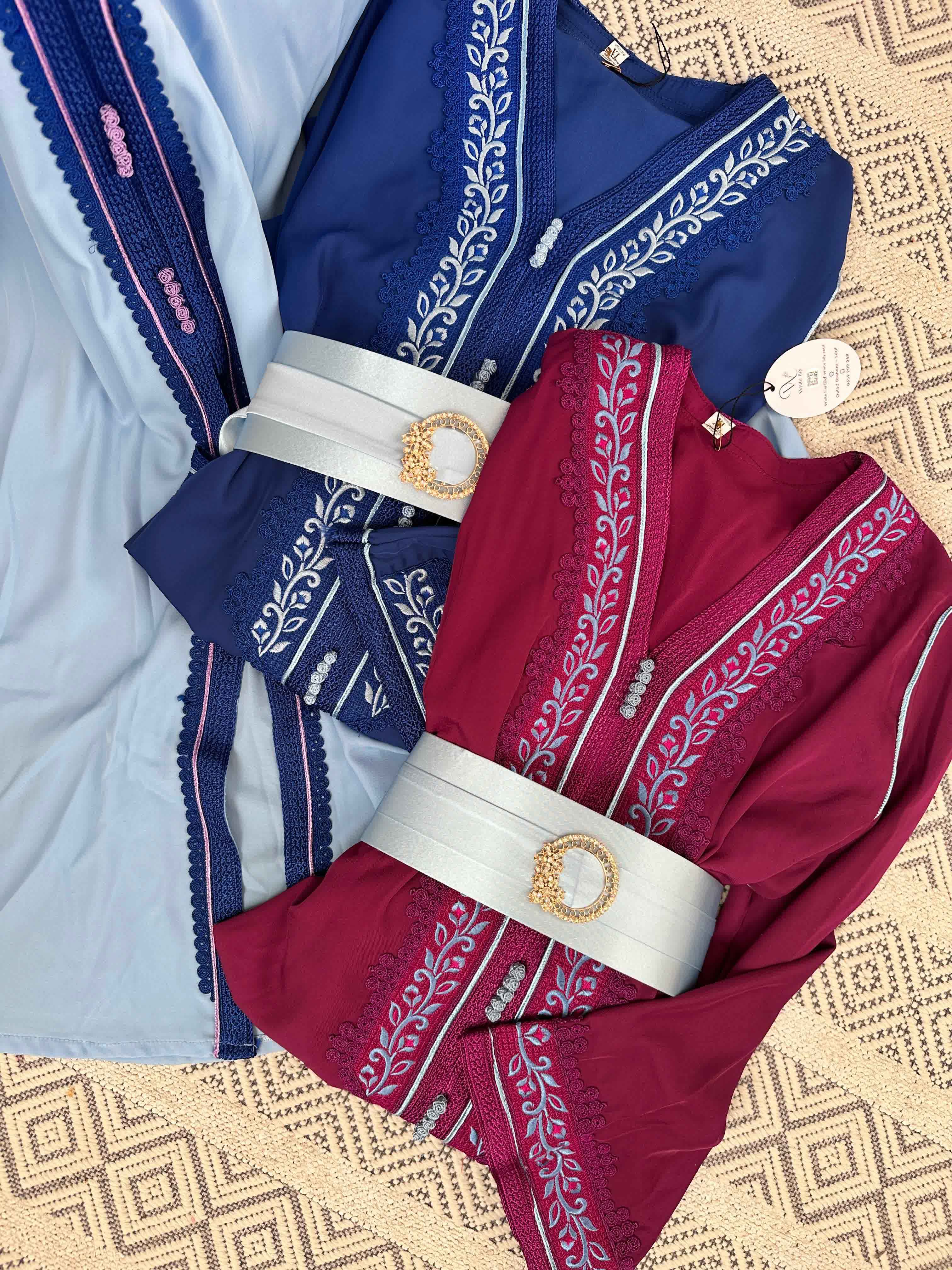 Caftan crêpe broderie et gros-fil 