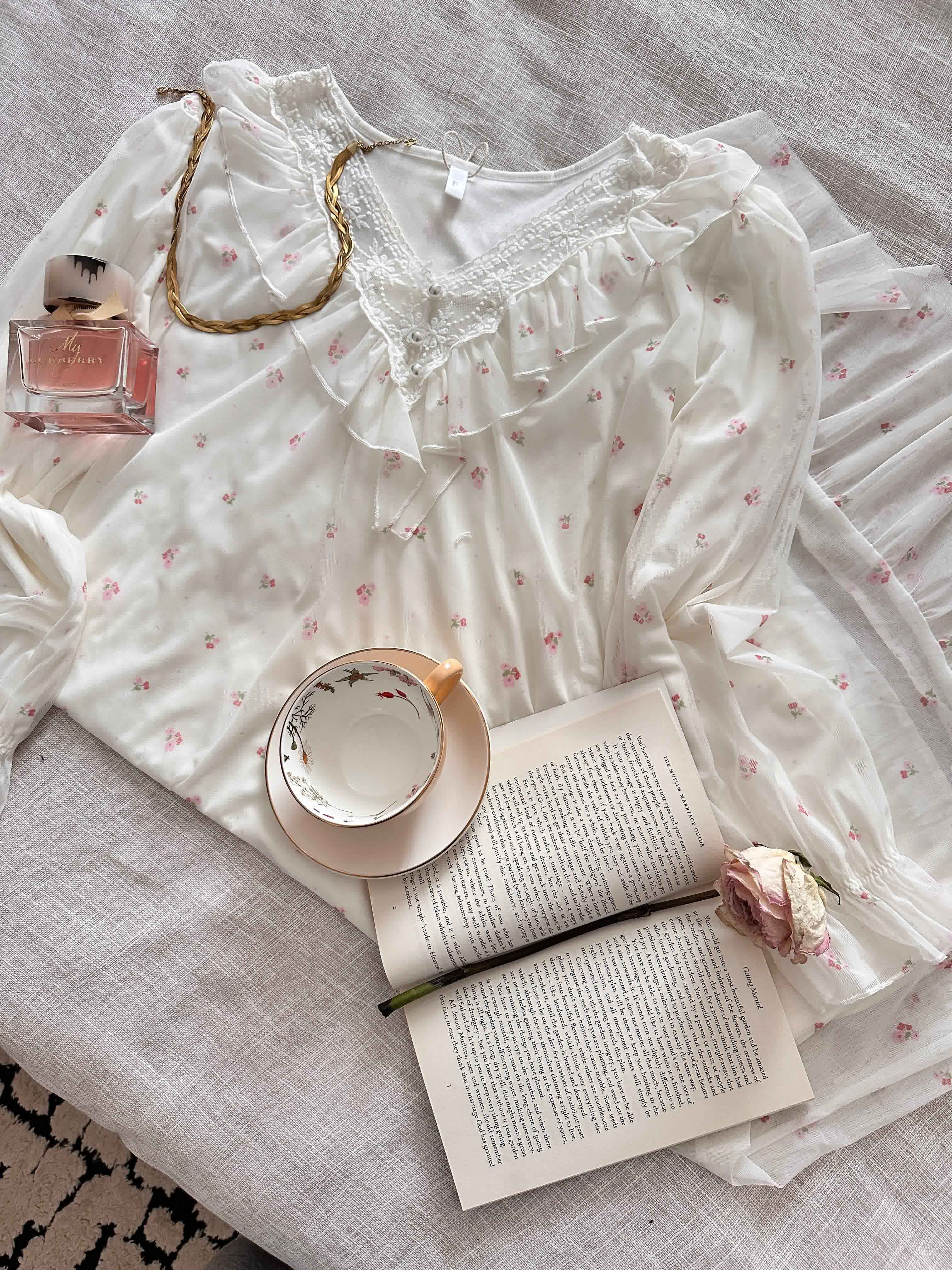 Robe vintage fleuri à manche 