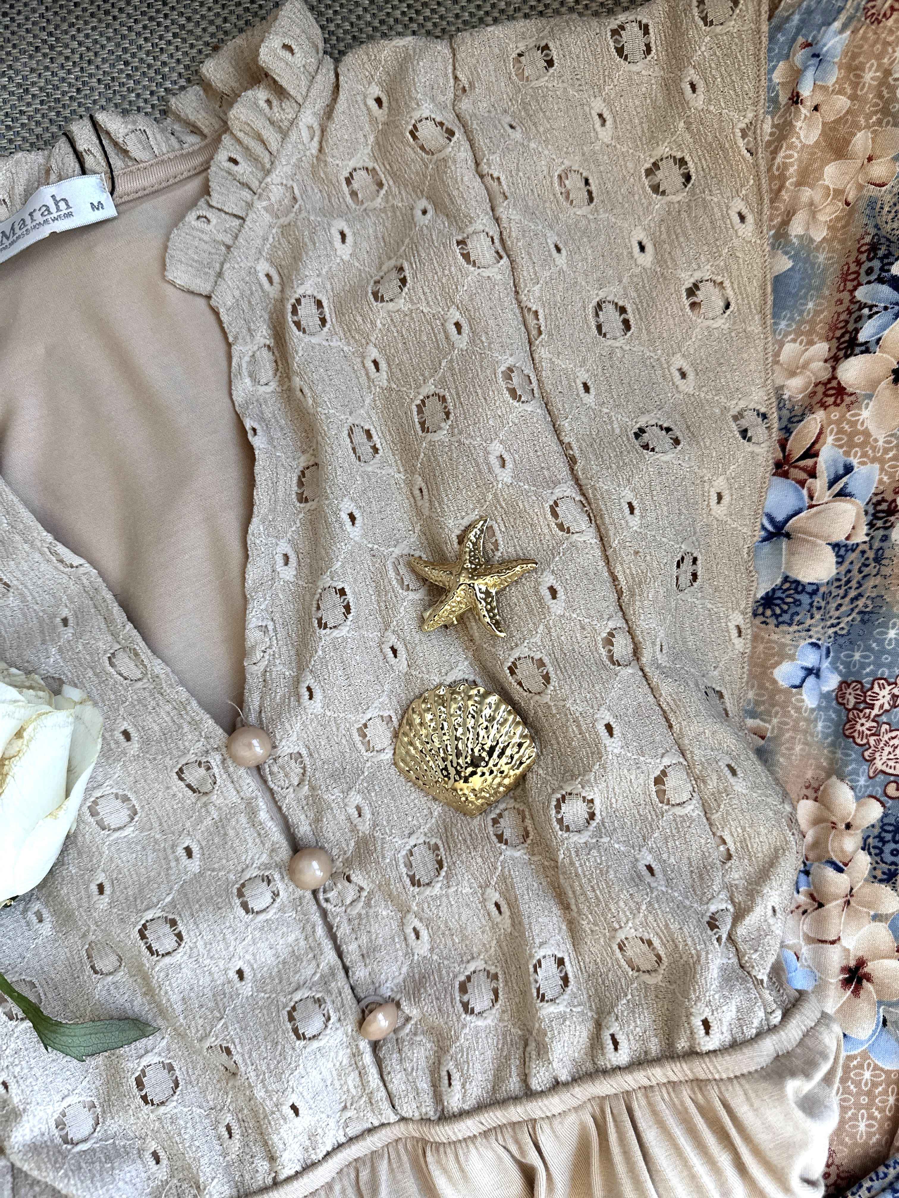 Pyjama beige petit boutons sans manches 