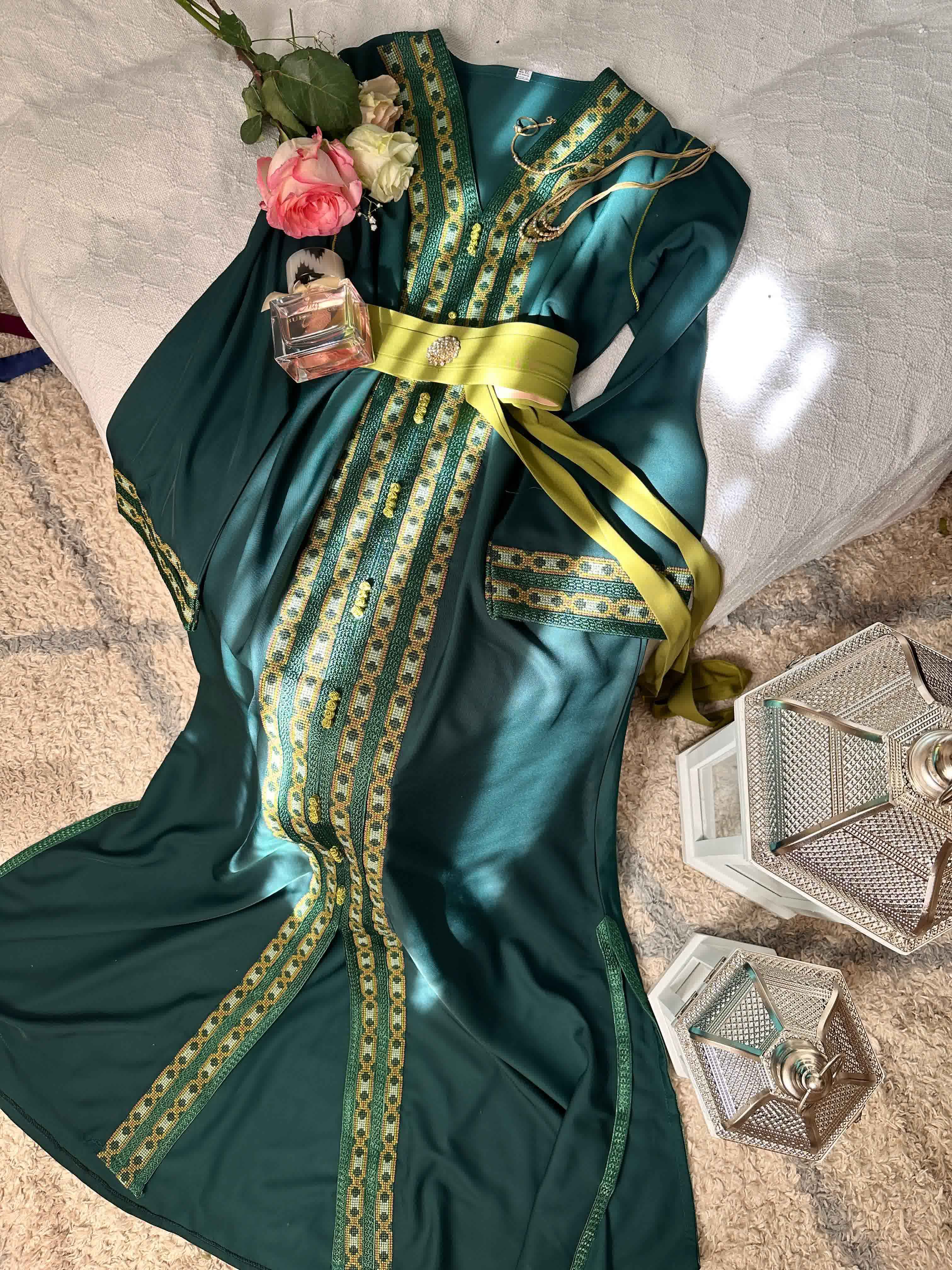 Caftan broderie point de croix