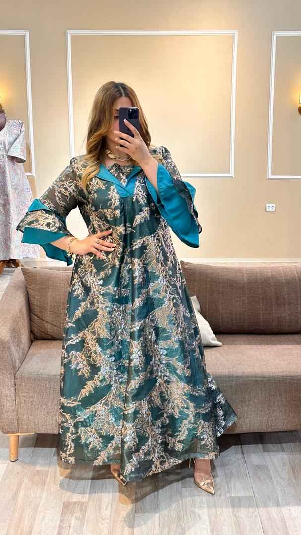 Robe white lily brocard transparent 