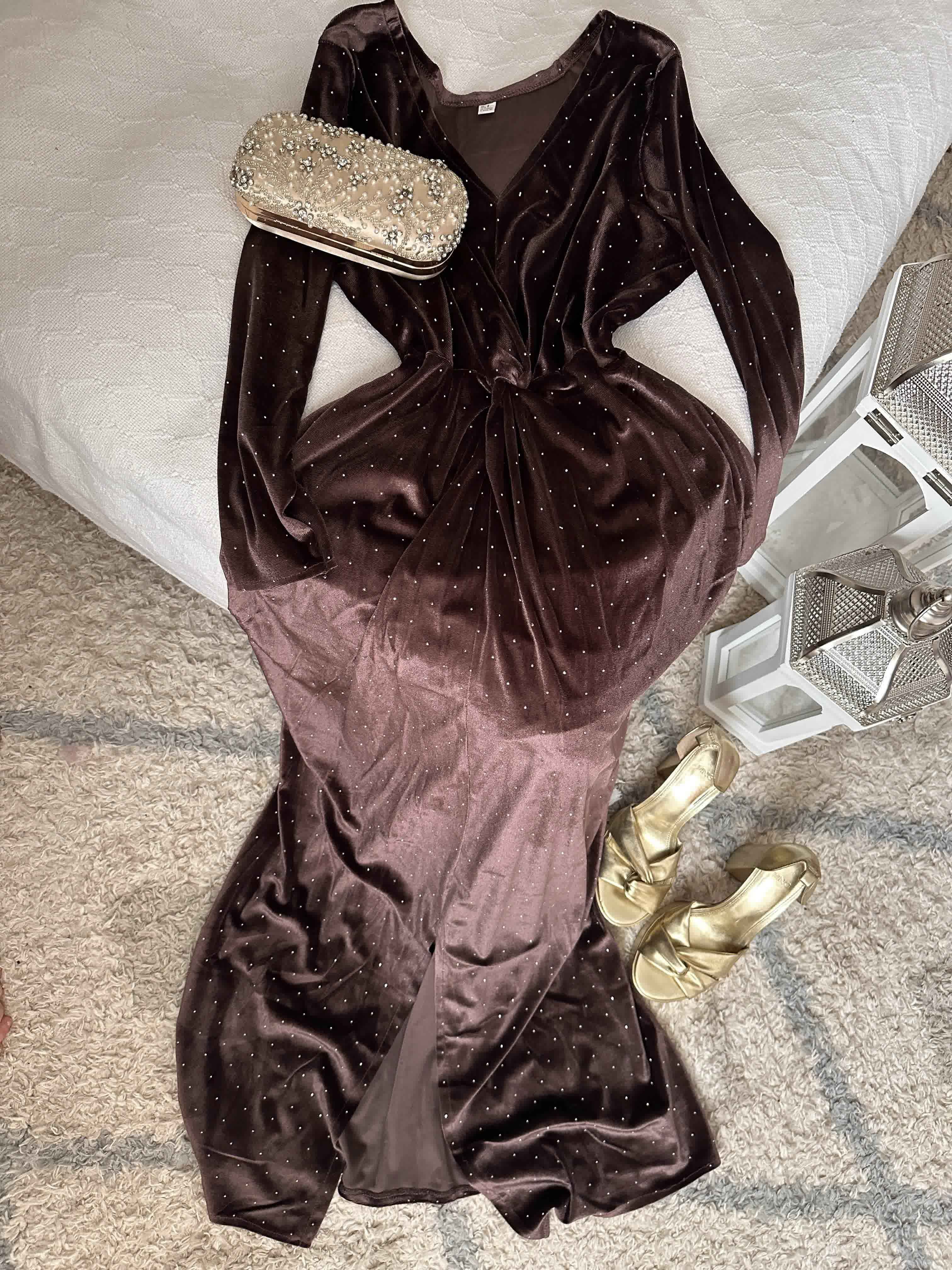 Robe velour brillante