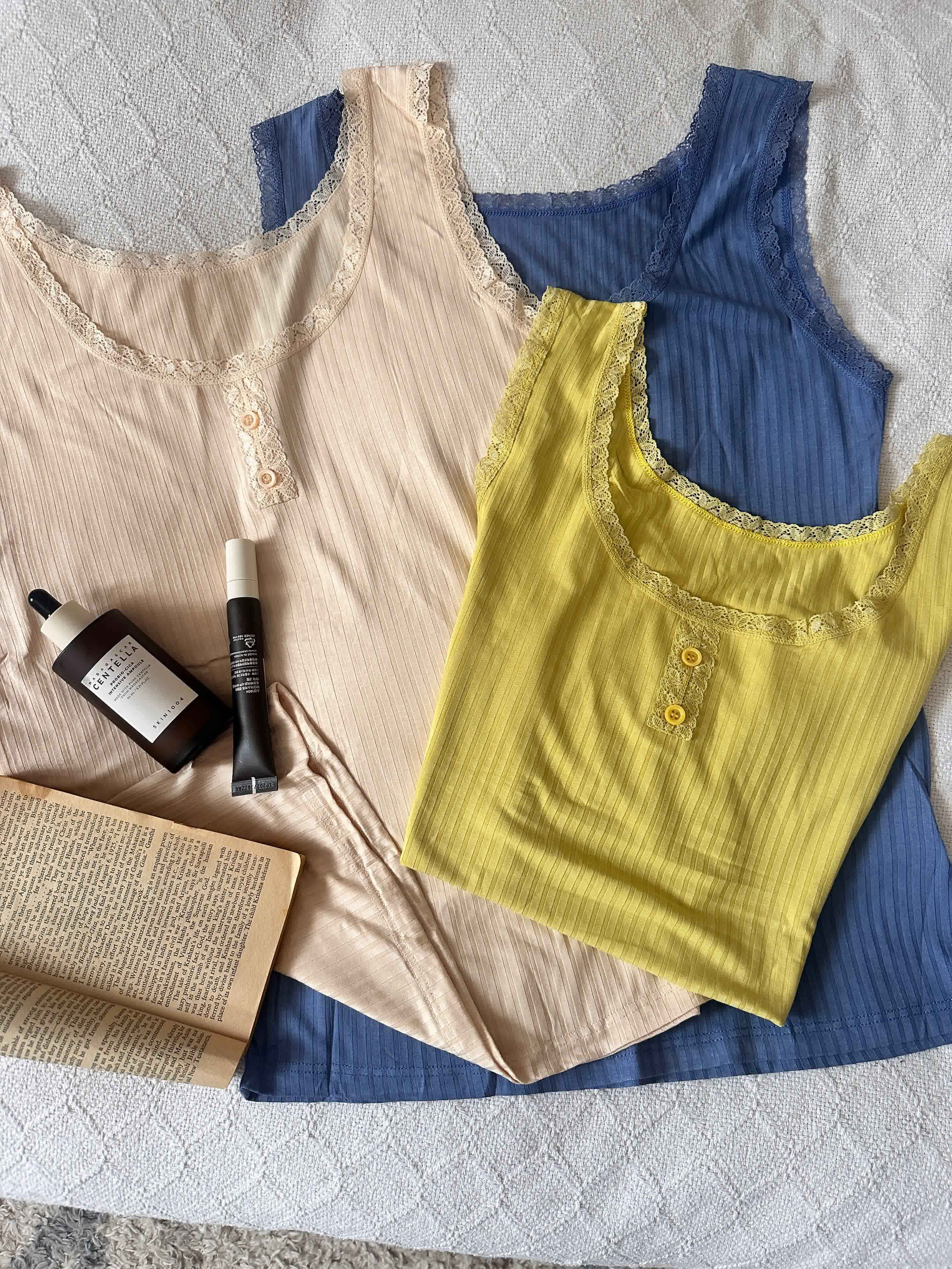 Bustier dentelle bouttons 