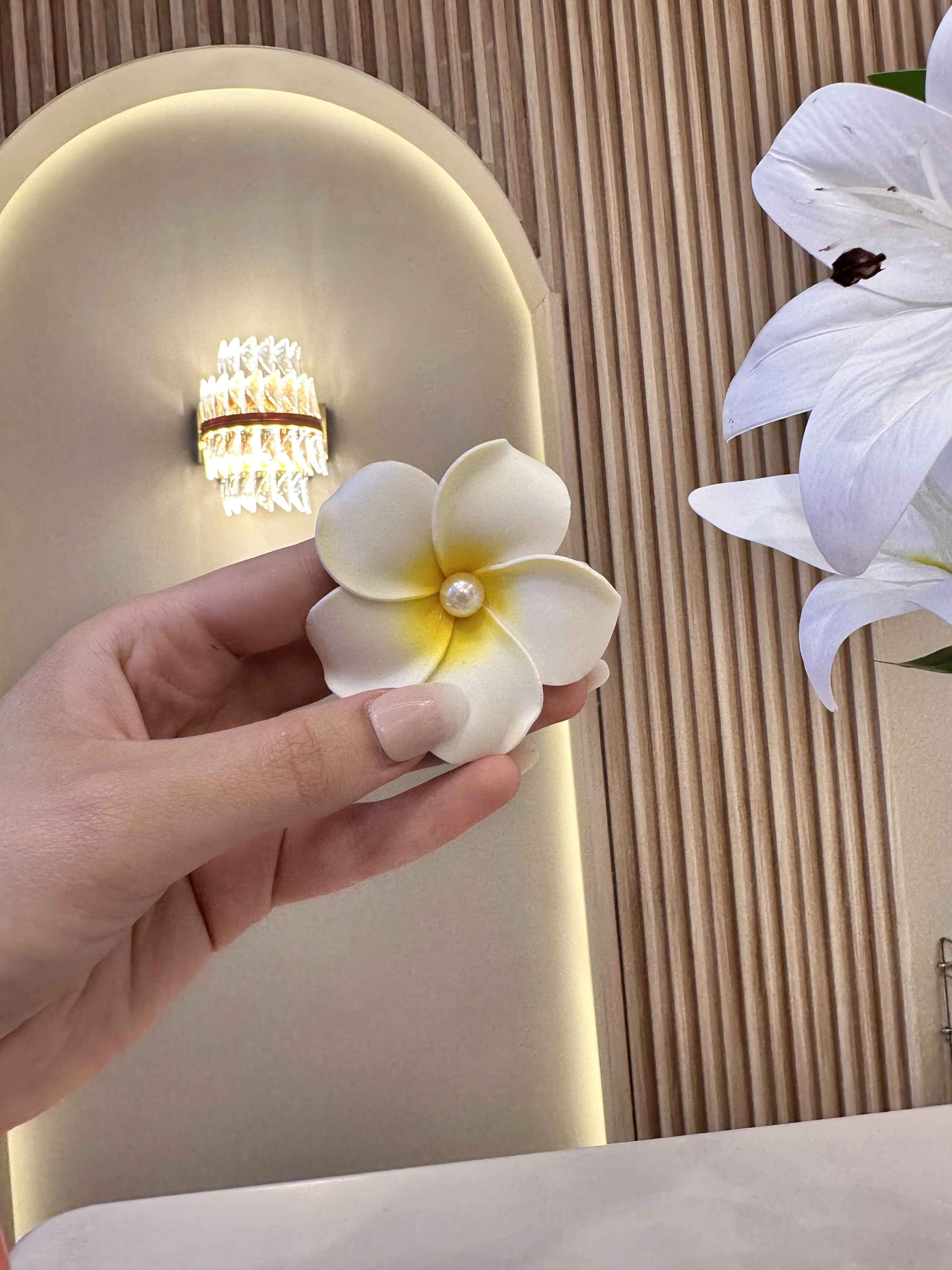 Pince à cheveux lily jaune