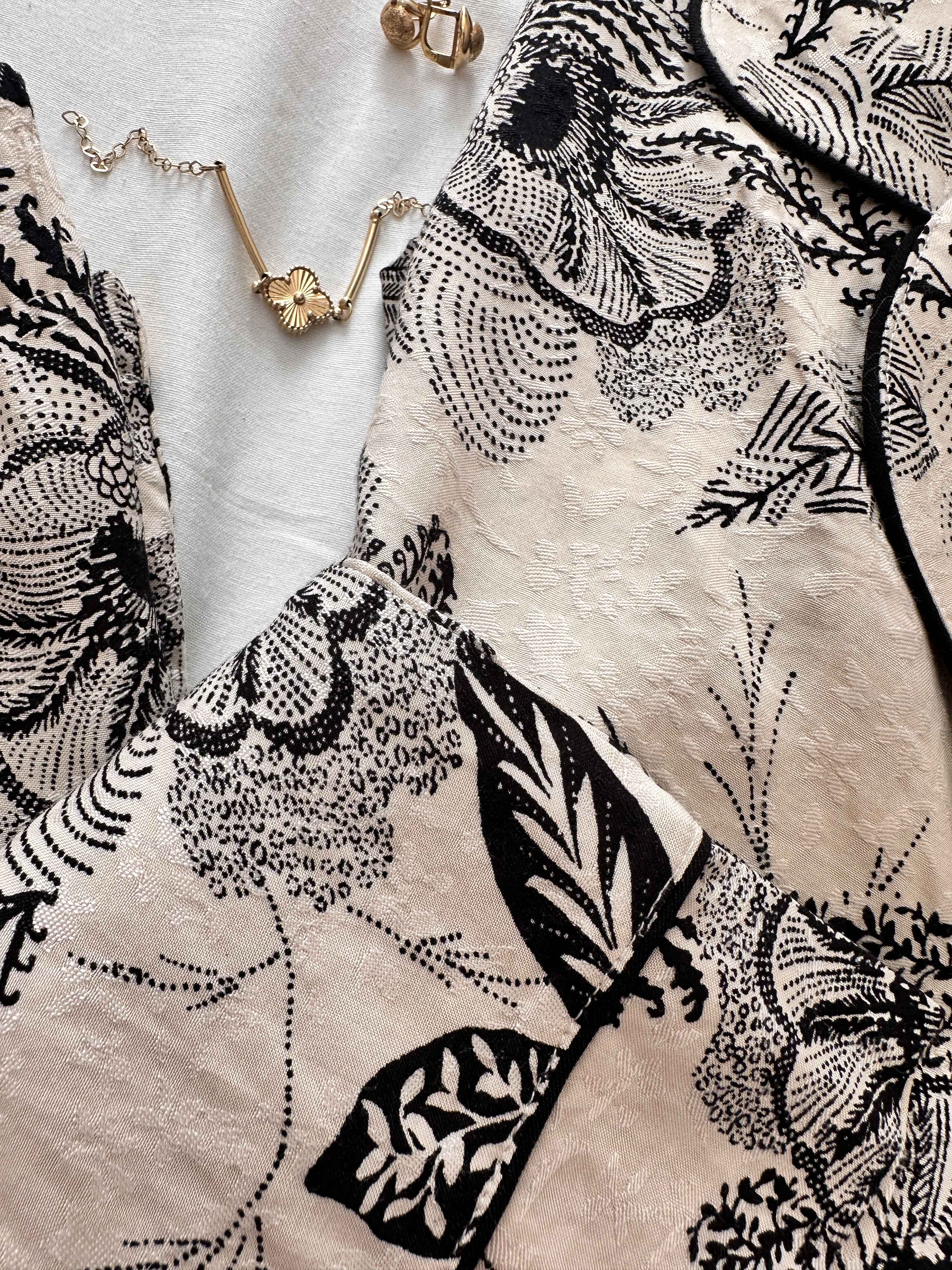 Pyjama Penymood beige fleuri noire 