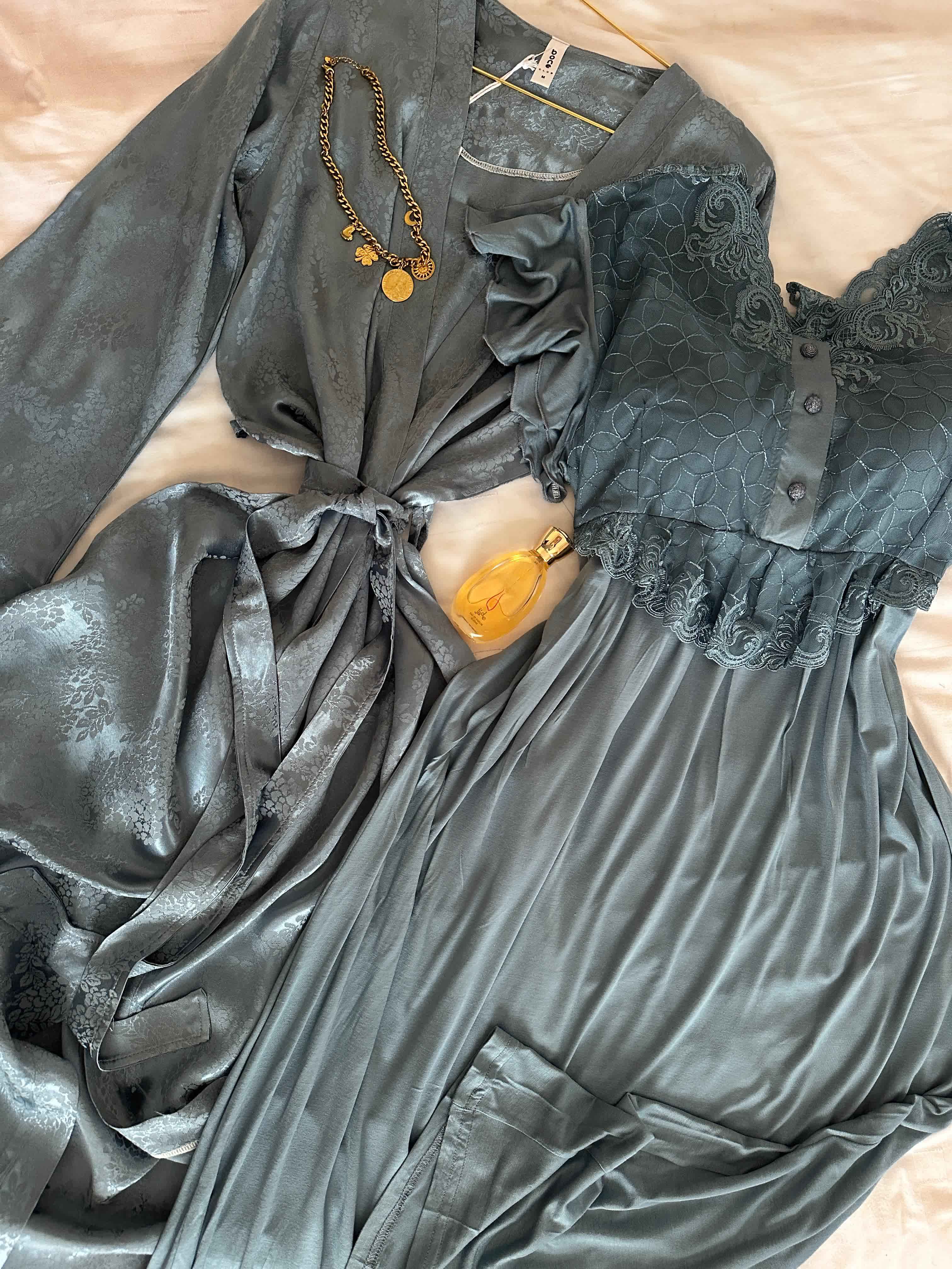 Deshabillé Bone satin 