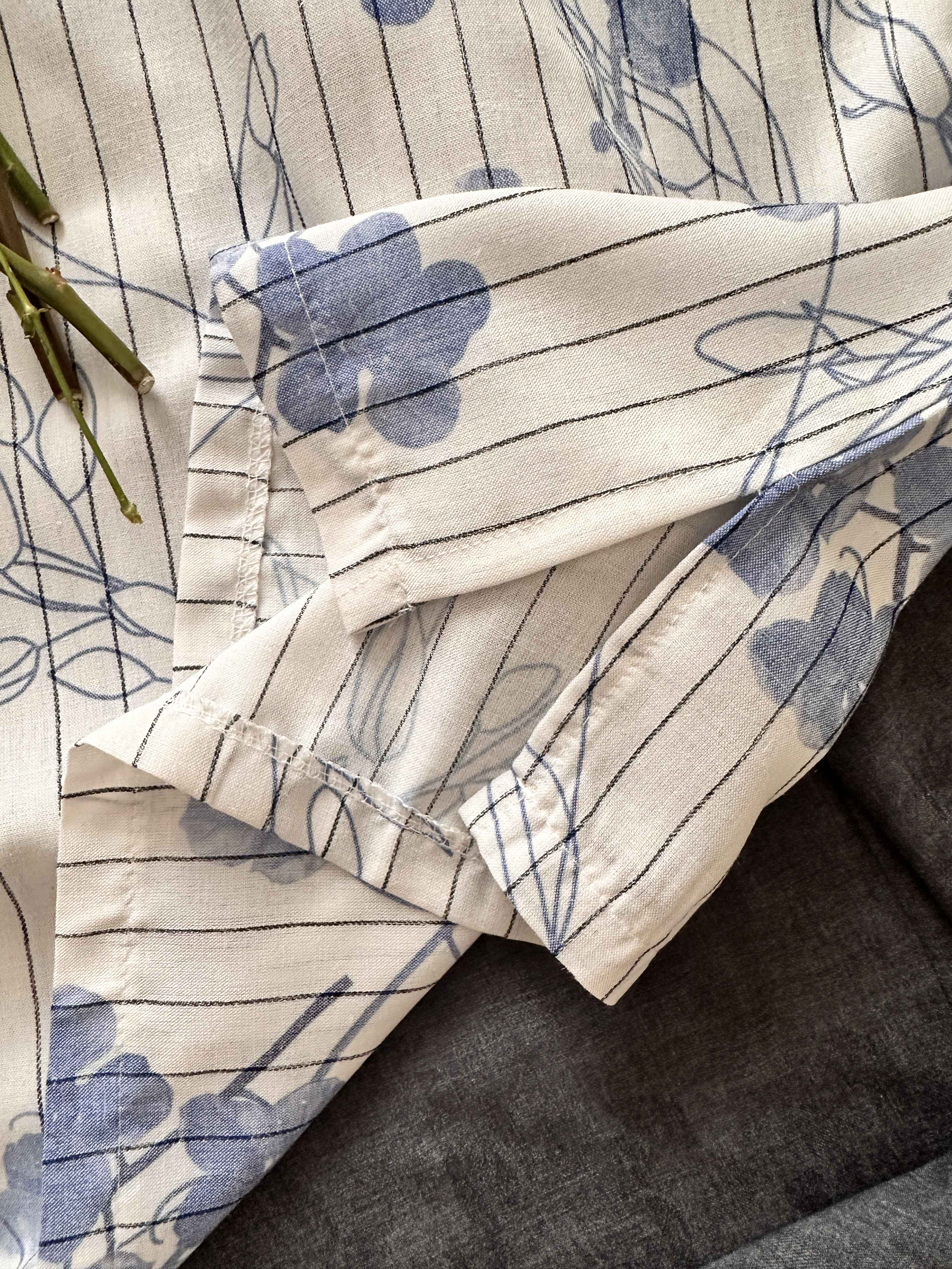 Homewear avec col haut bleu rayonnée 