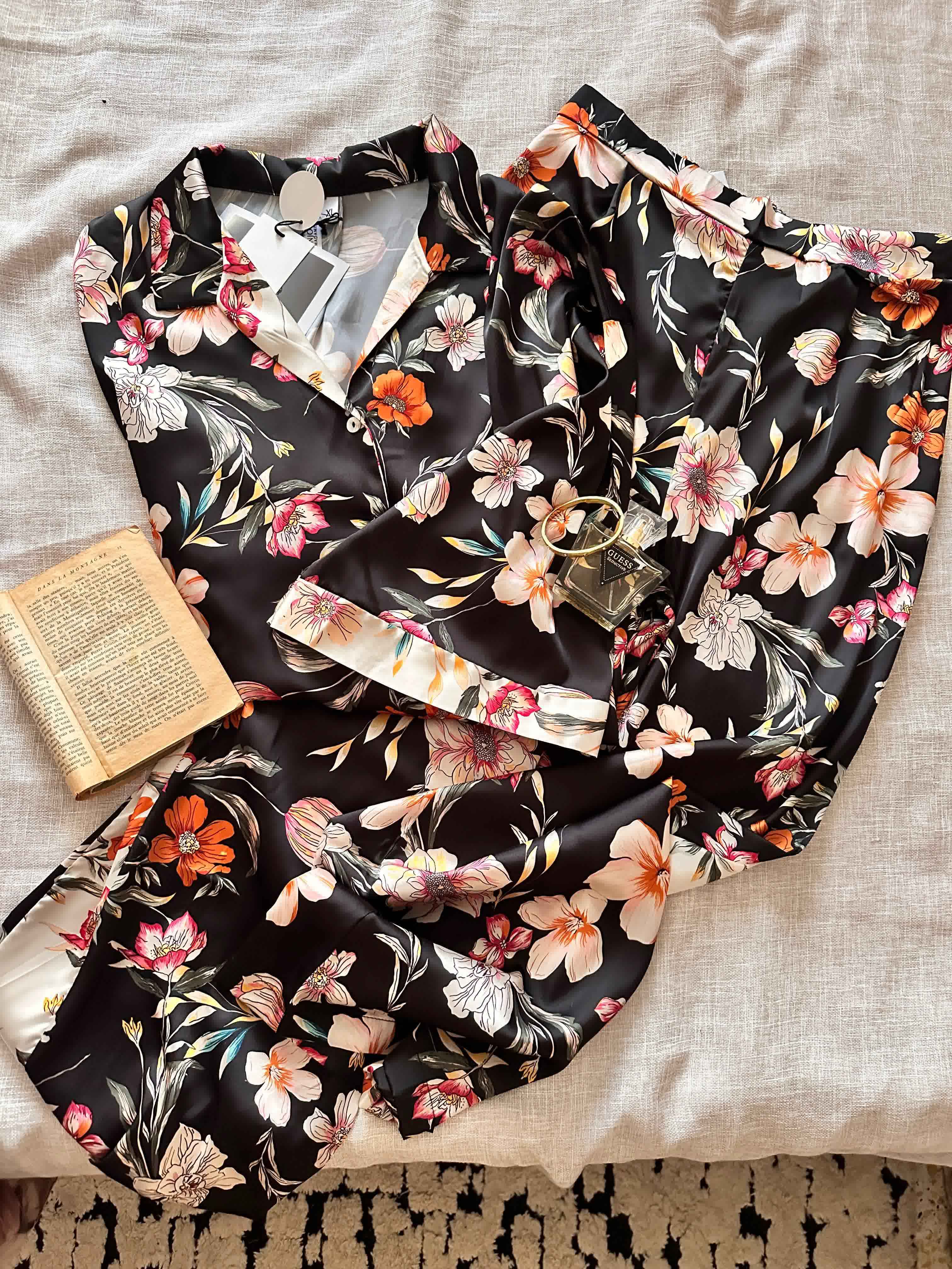 Pyjama Bonjour soyeux noir fleuri 