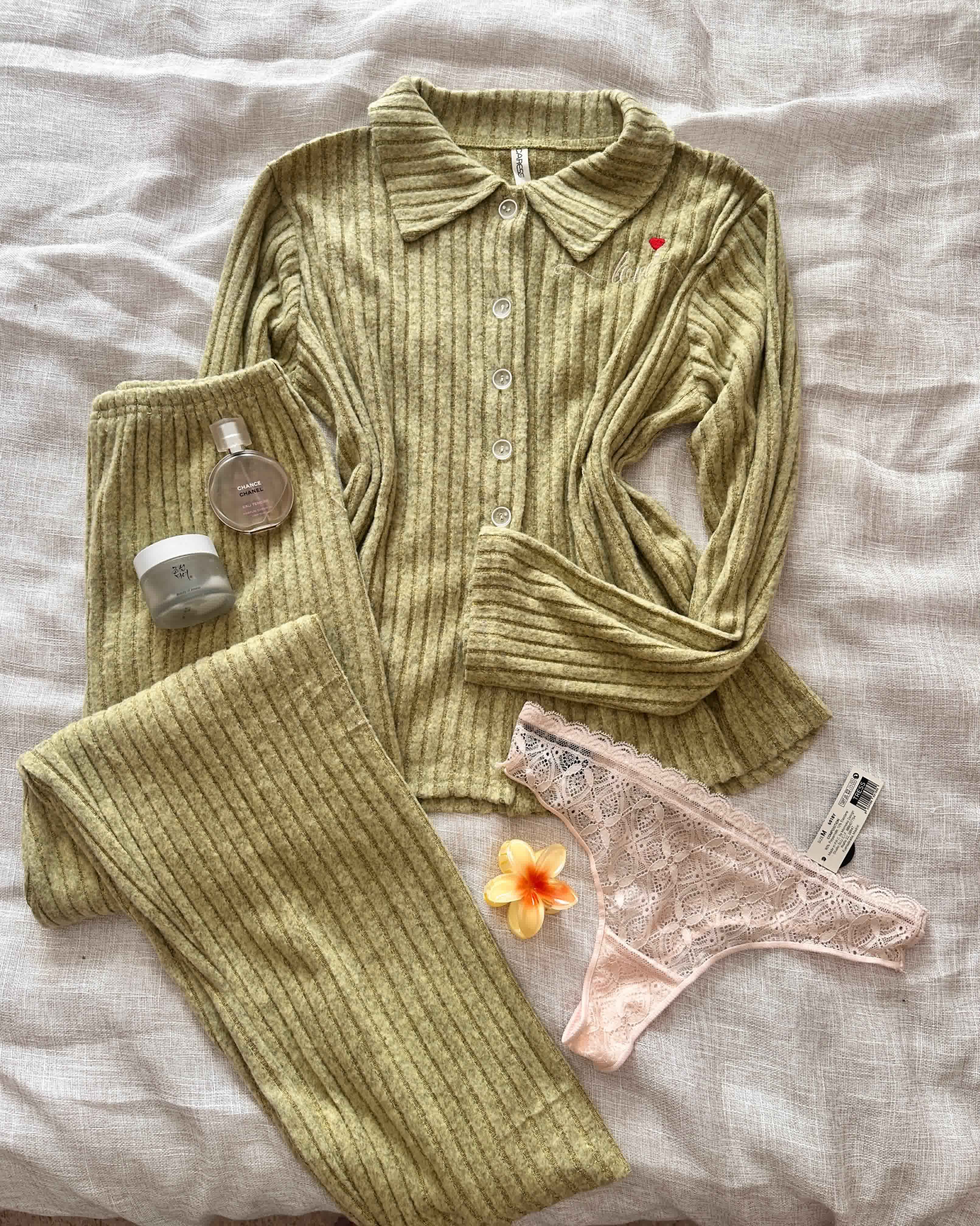 Pyjama boutonné avec col 