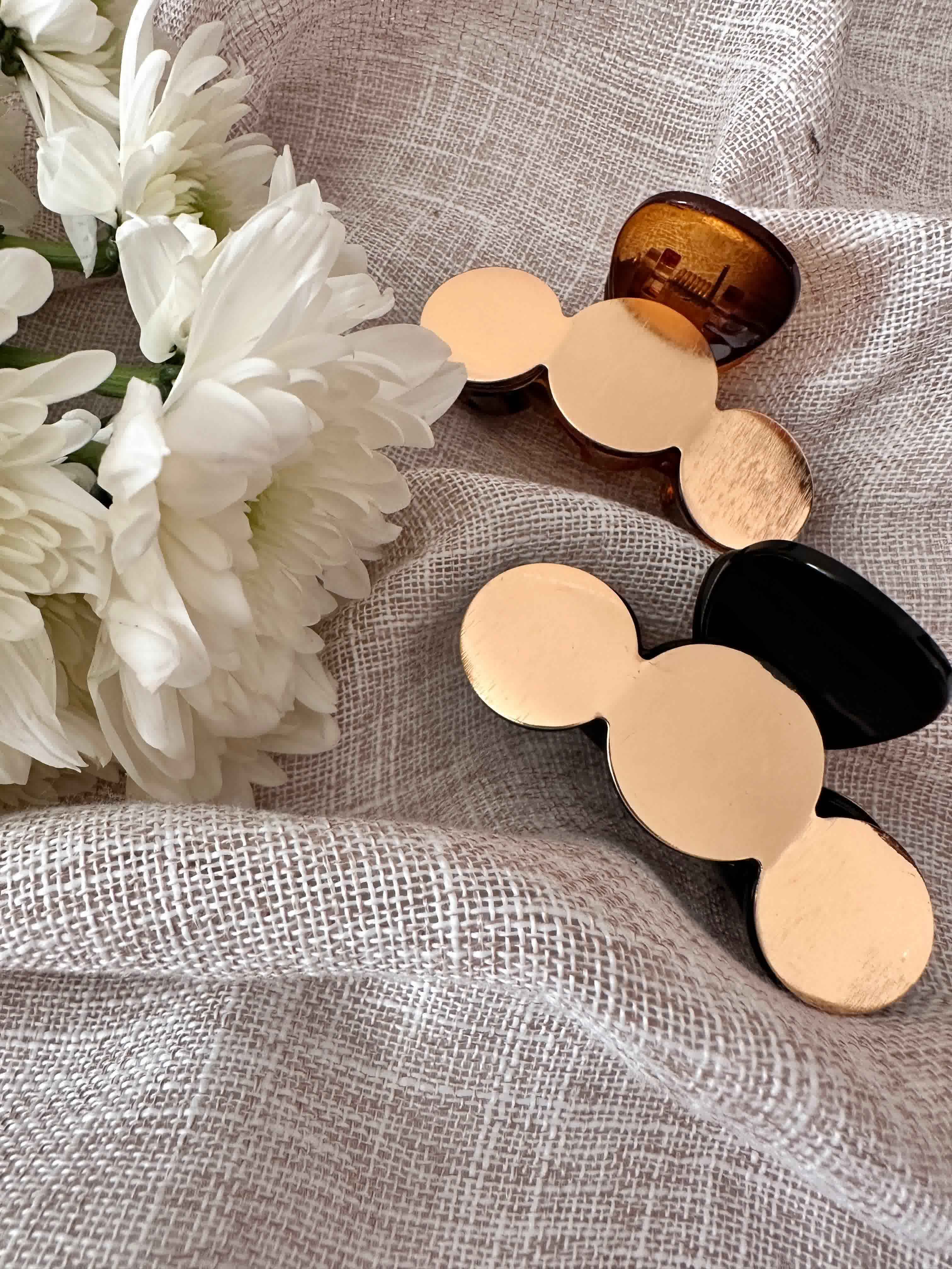 attache trois cercles 