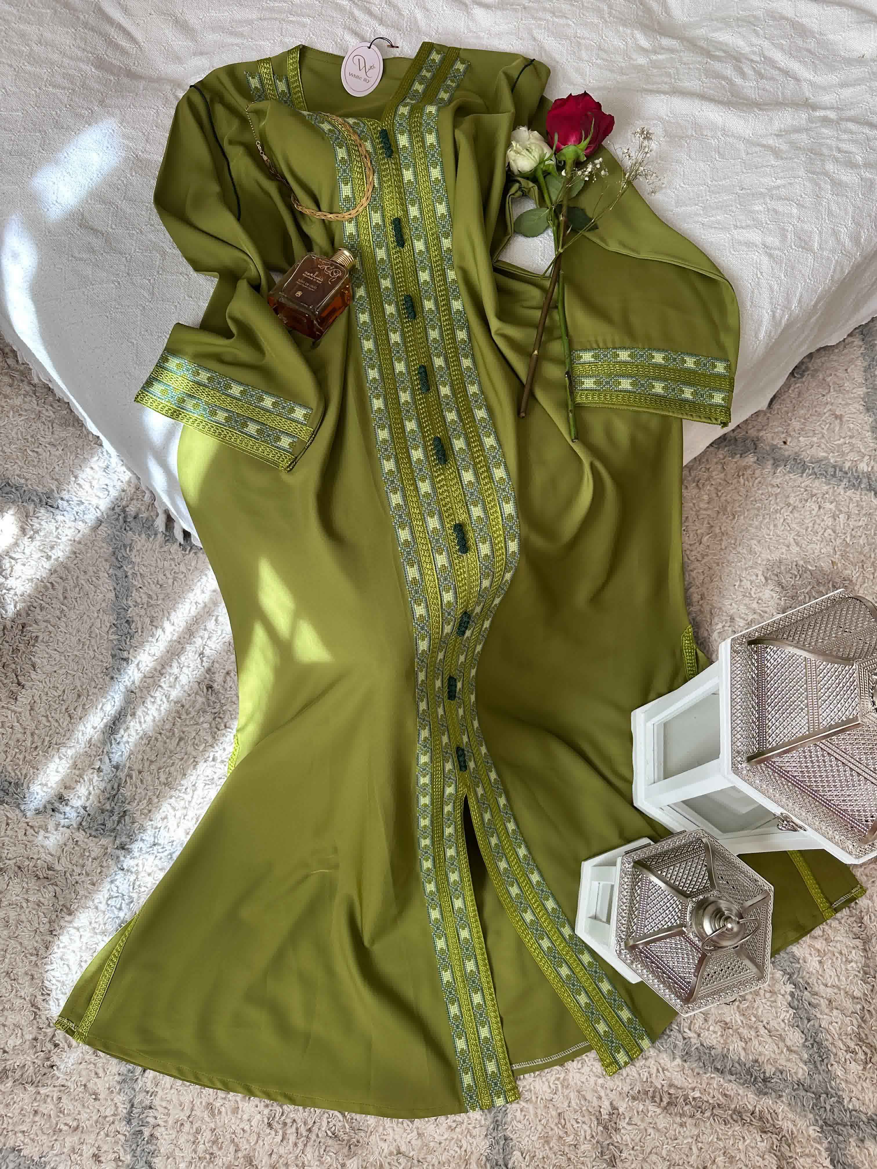 Caftan broderie point de croix 