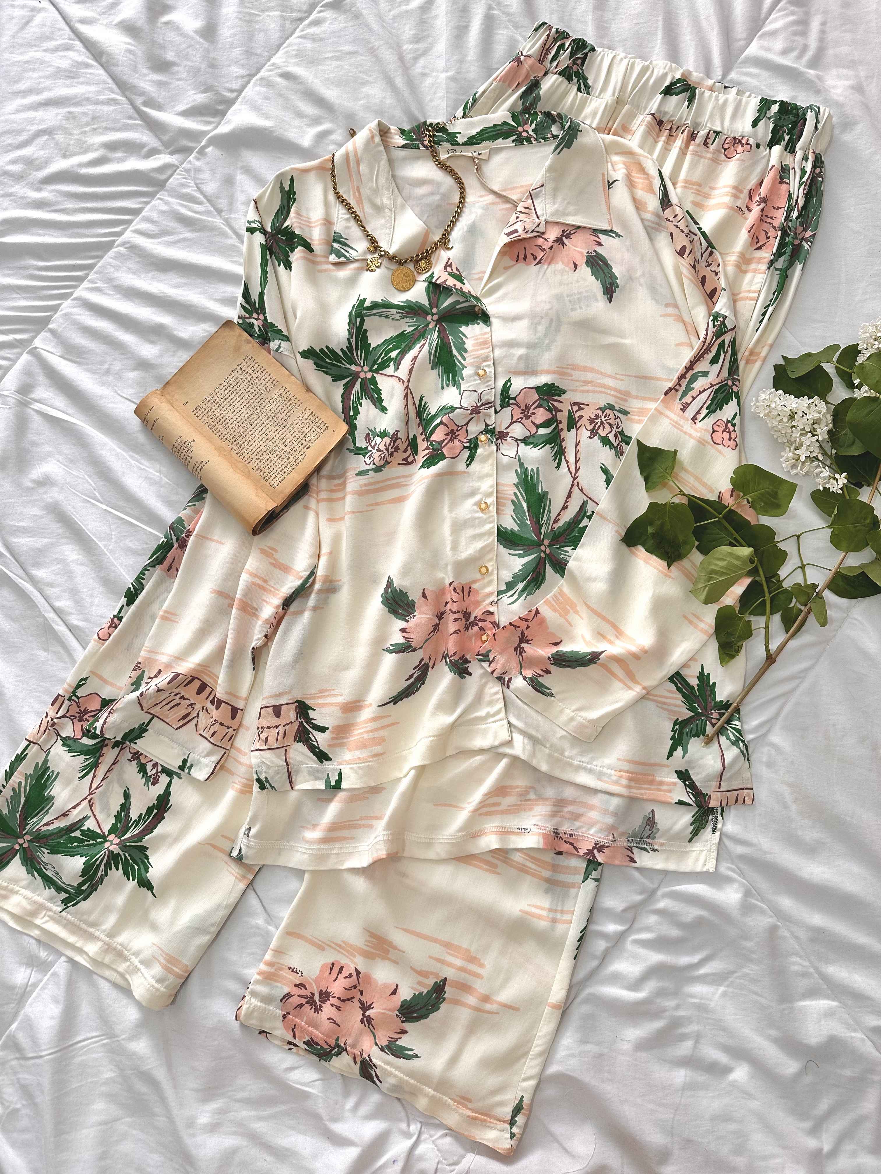 homewear blanc cassé palmiers