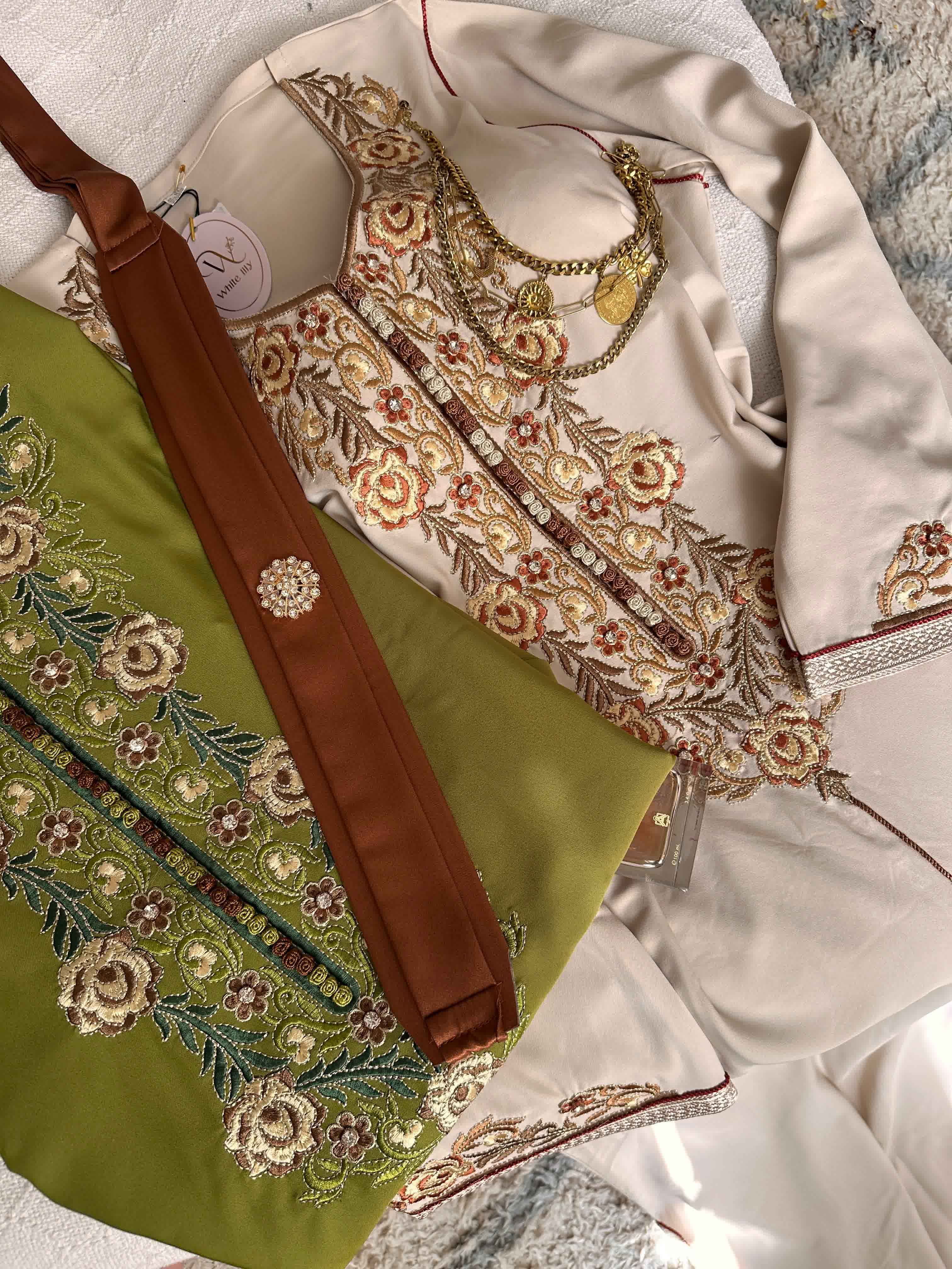 robe broderie floral 