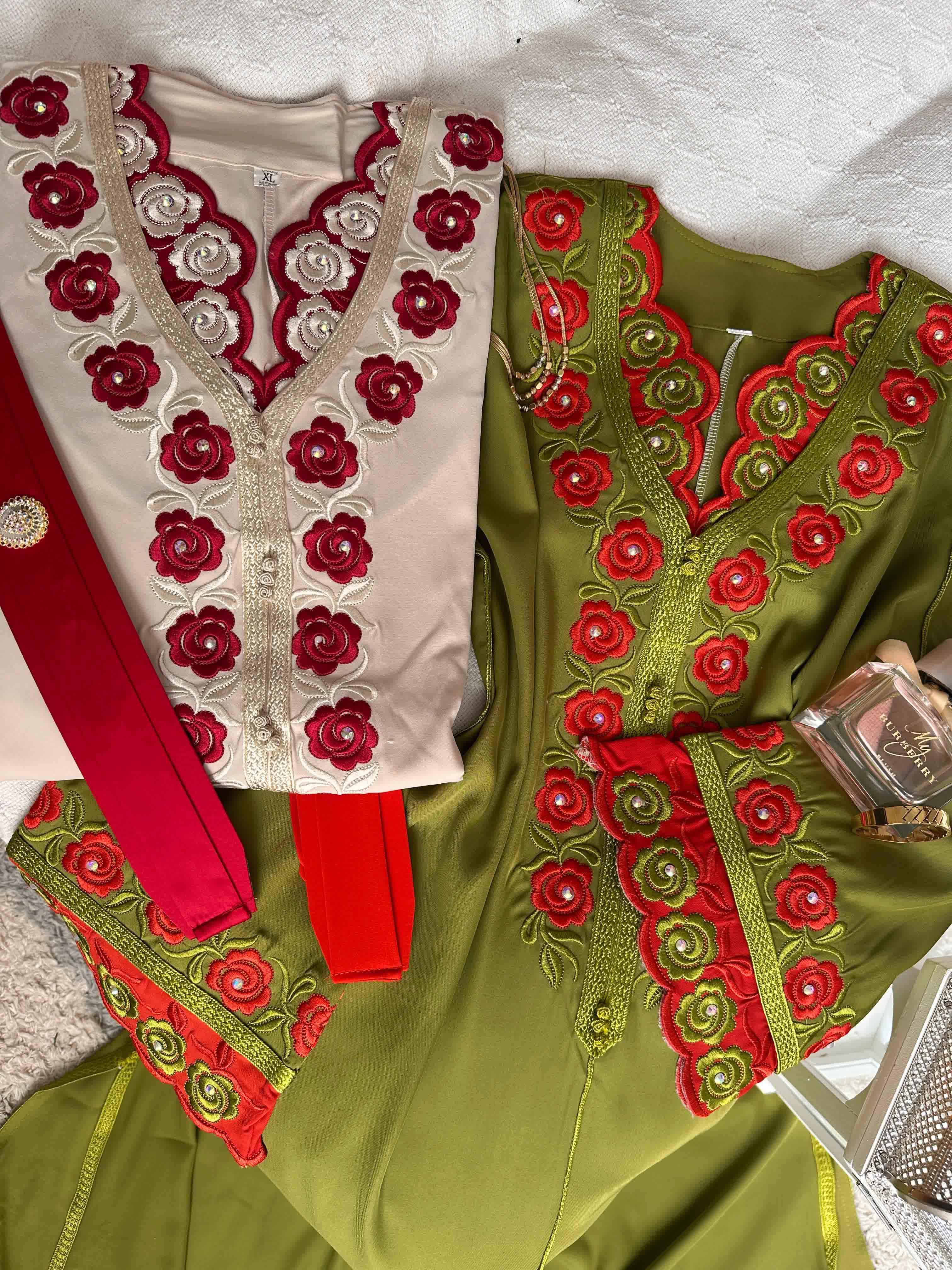 Caftan double broderie fleurs 