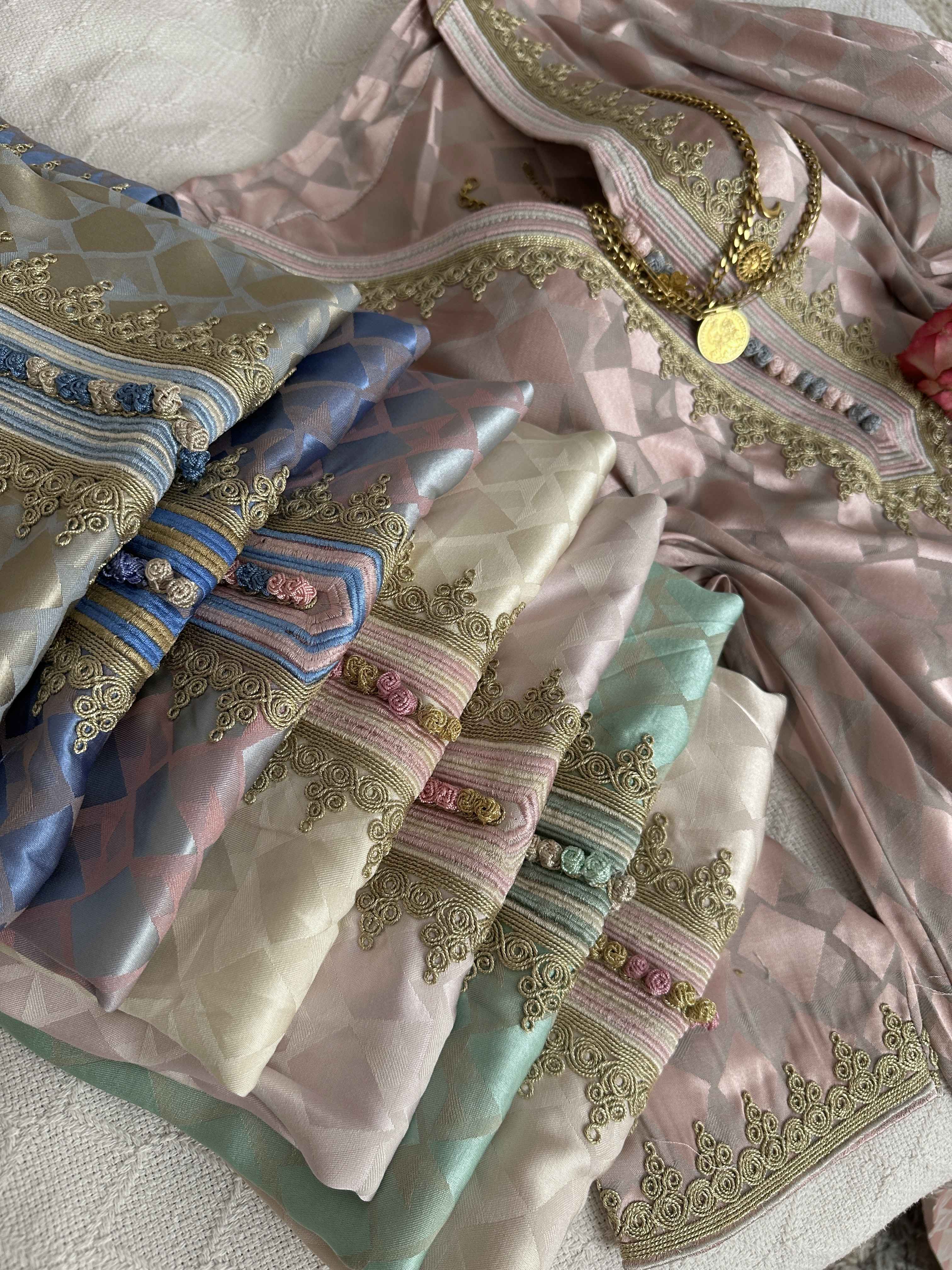 Robe kemkha broderie gros fil 