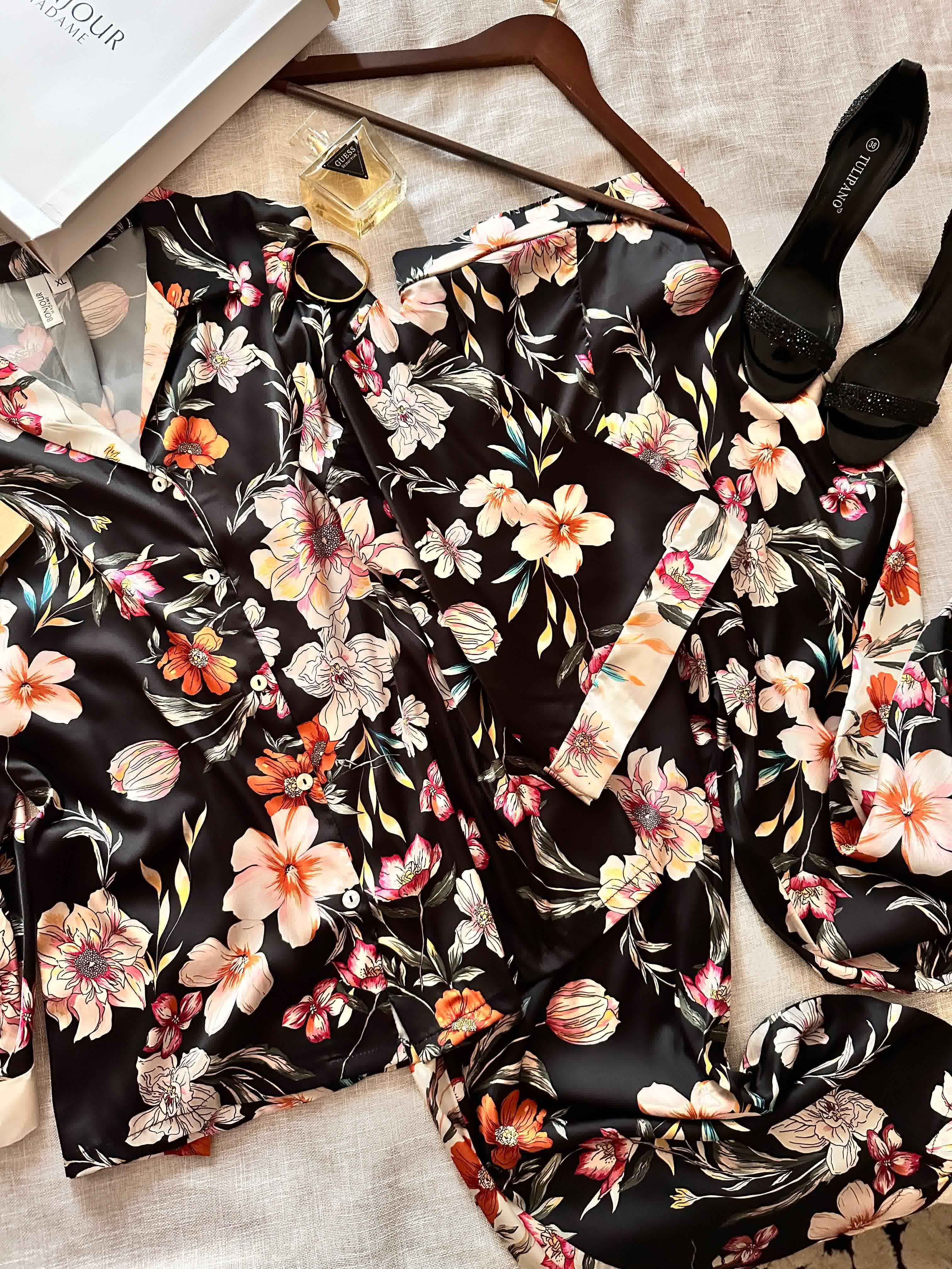 Pyjama Bonjour soyeux noir fleuri 