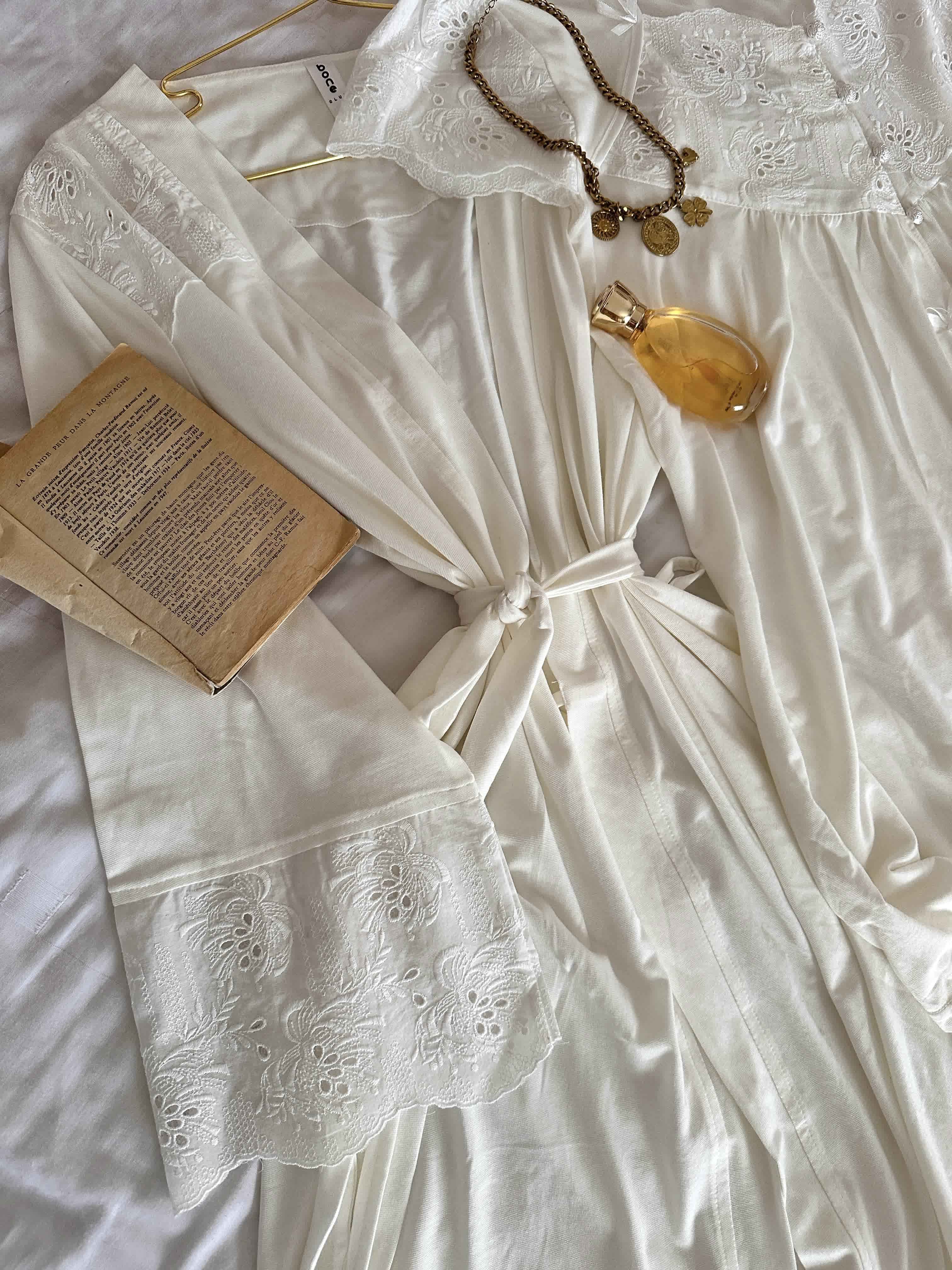 3pcs Bone broderie anglaise 