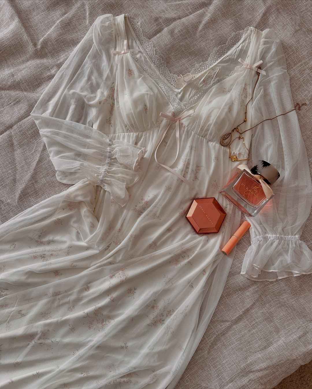 Chemise de nuit vintage manche transparente 