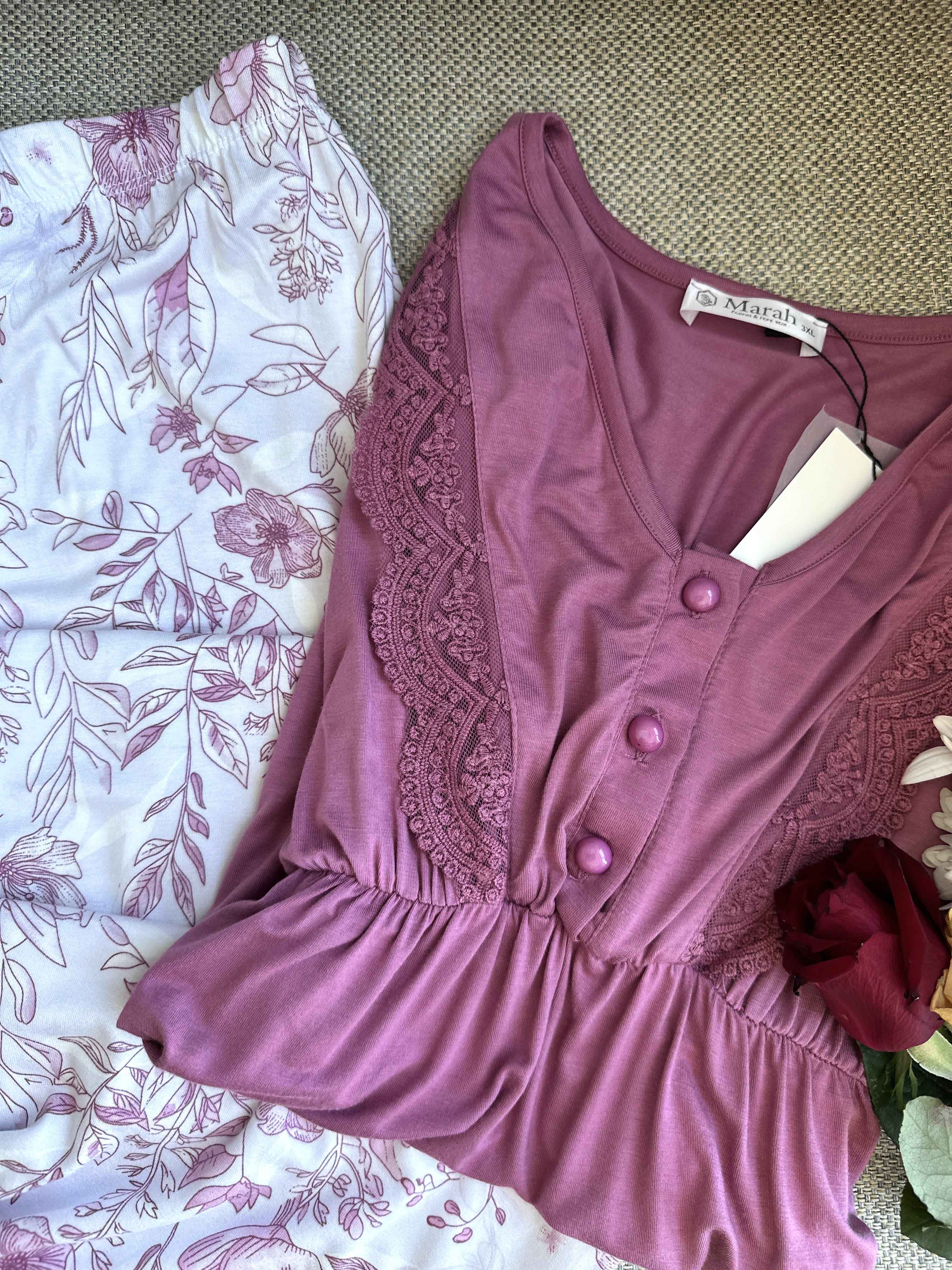 Pyjama  rose boutons avec dentelle 