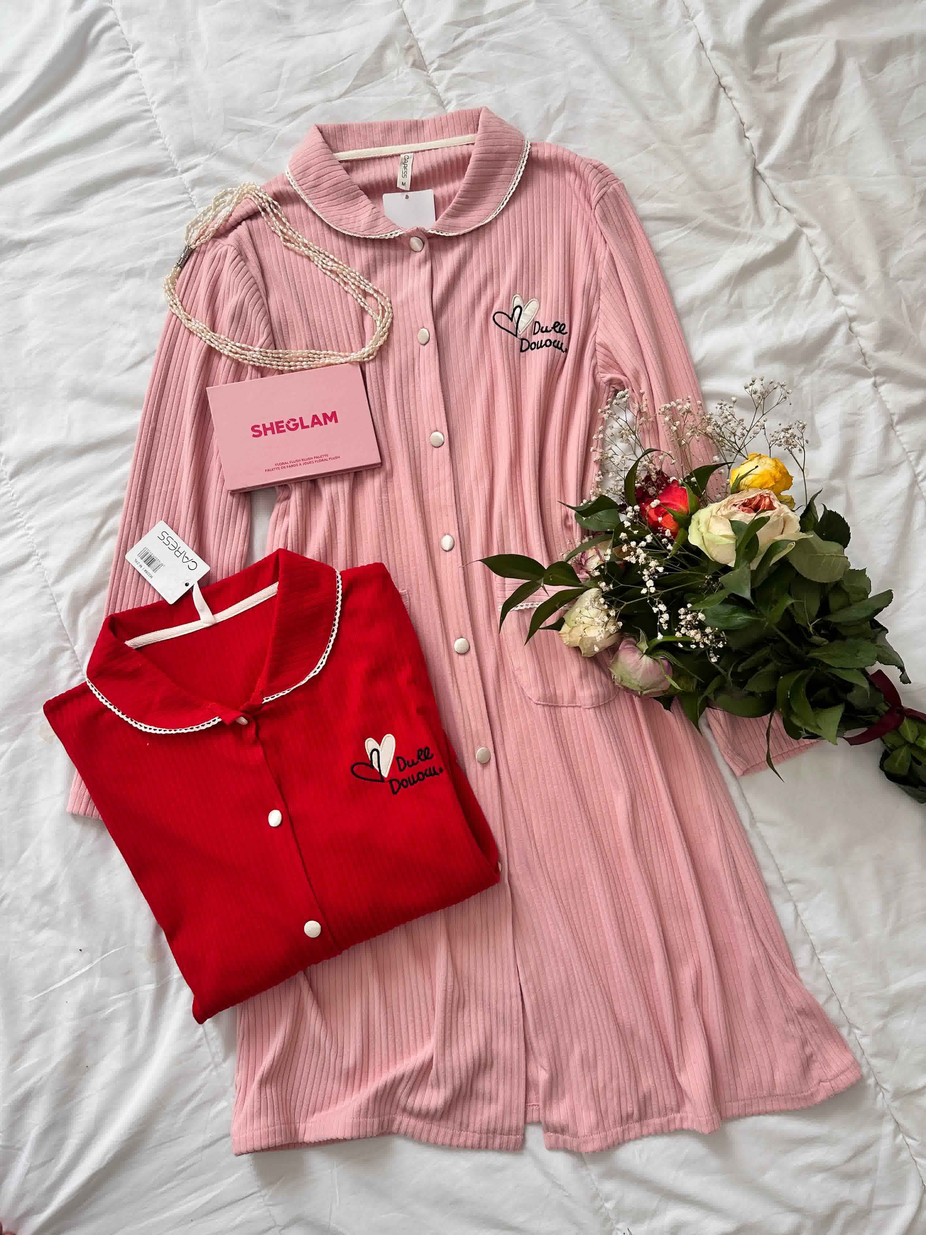 Robe Caress  buttons uni 