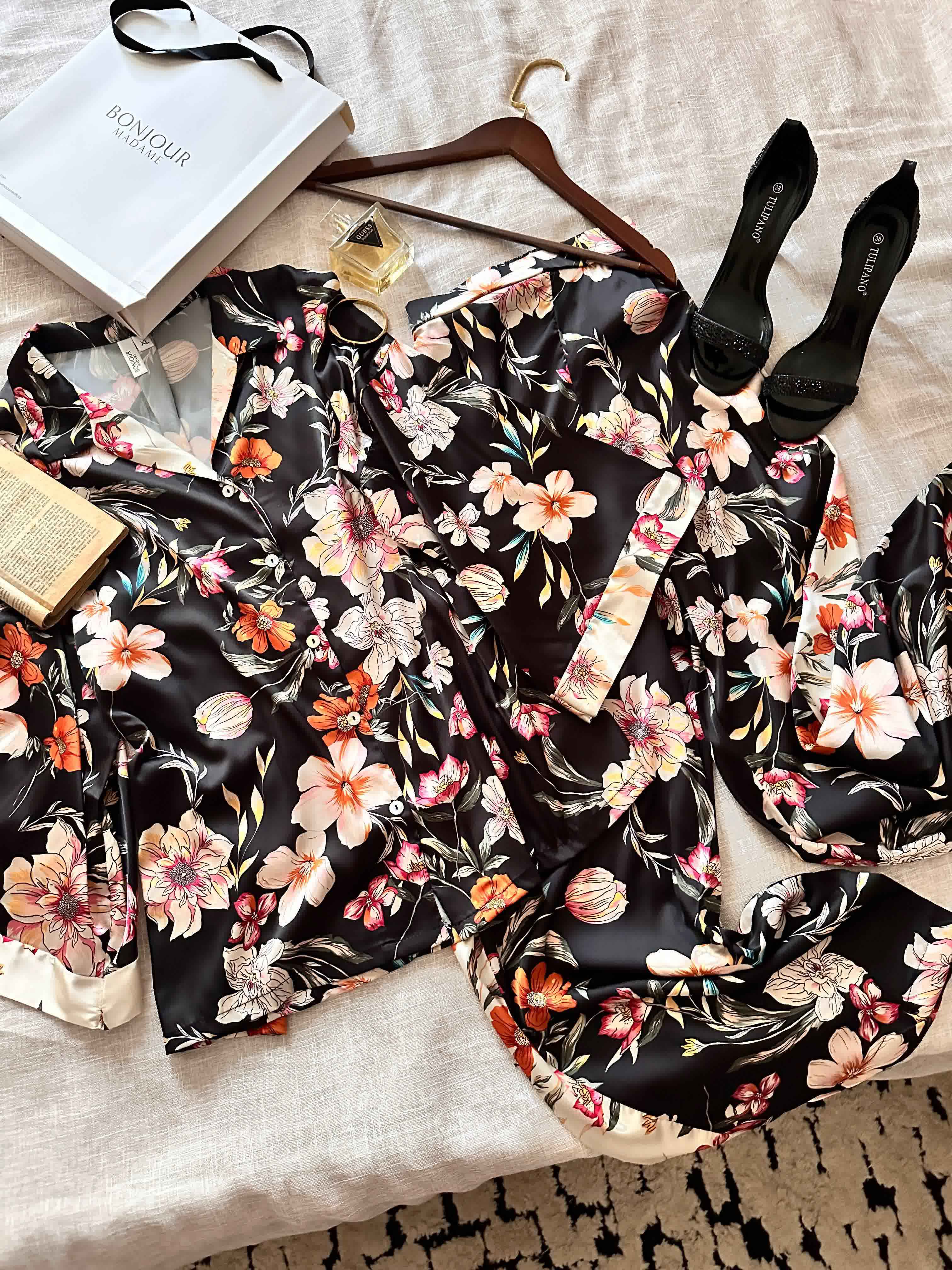 Pyjama Bonjour soyeux noir fleuri 