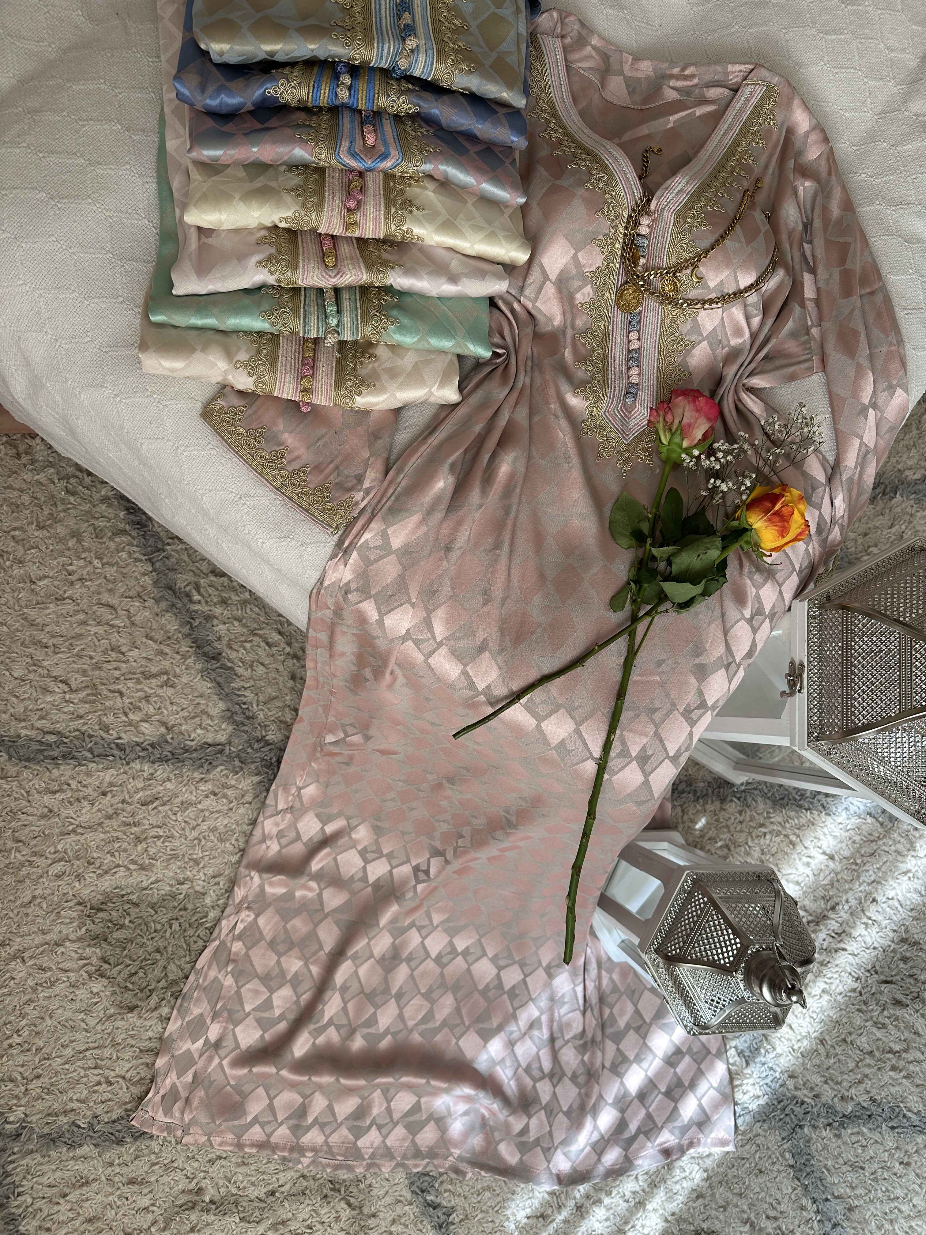 Robe kemkha broderie gros fil