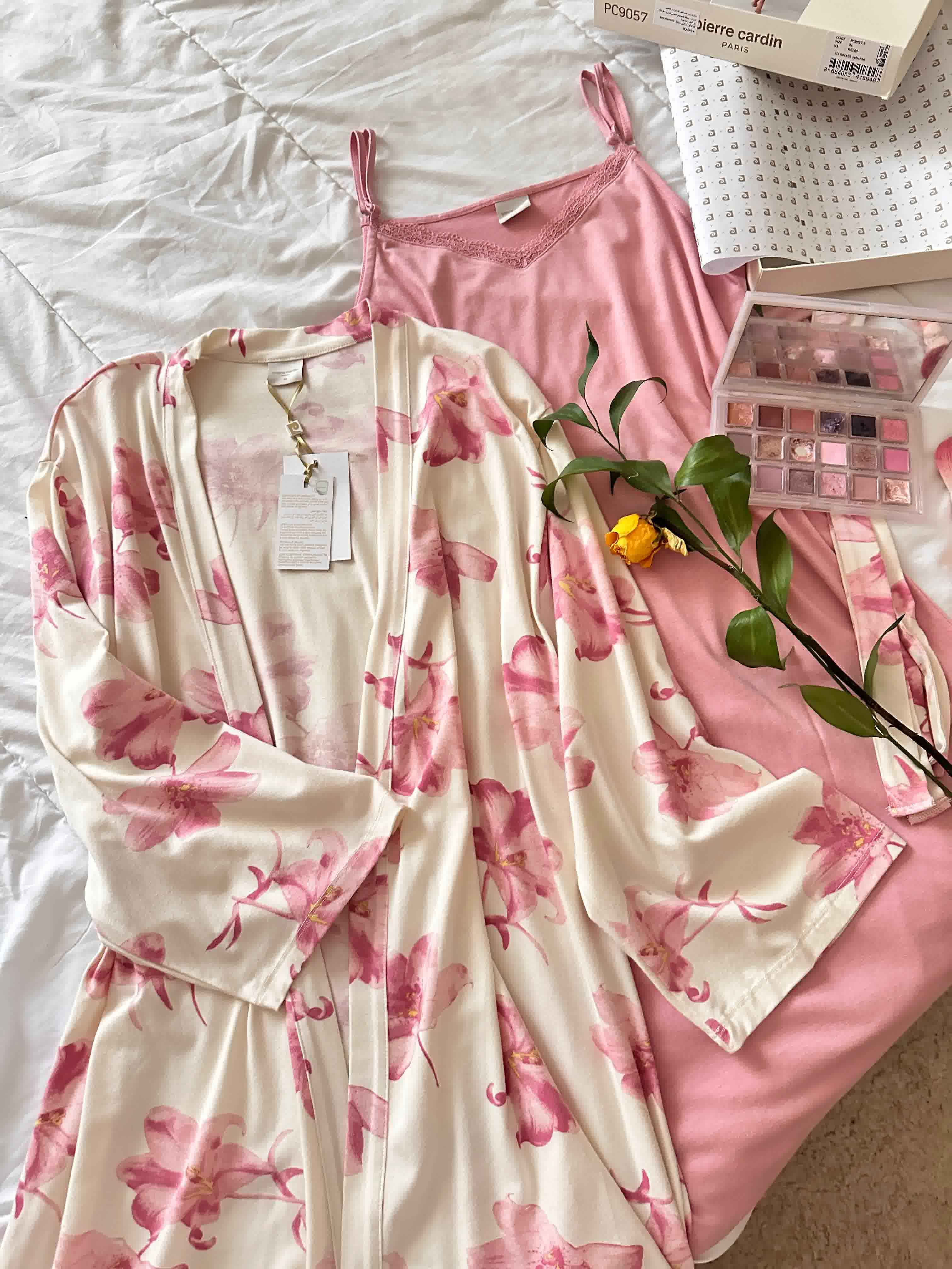 Deshabillé Pierre Cardin coton  fleurs rose 