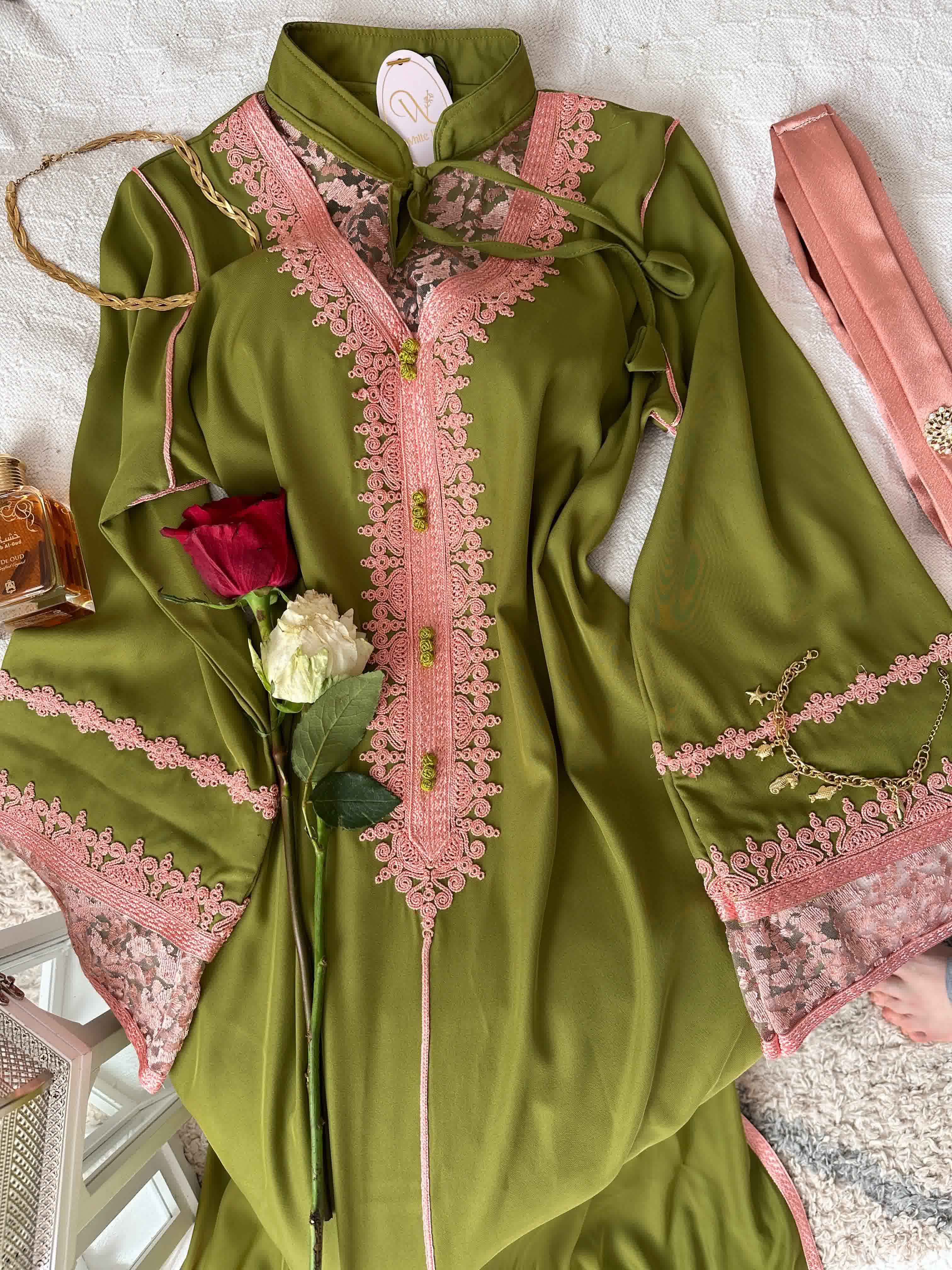 Caftan gros-fil dentelle 