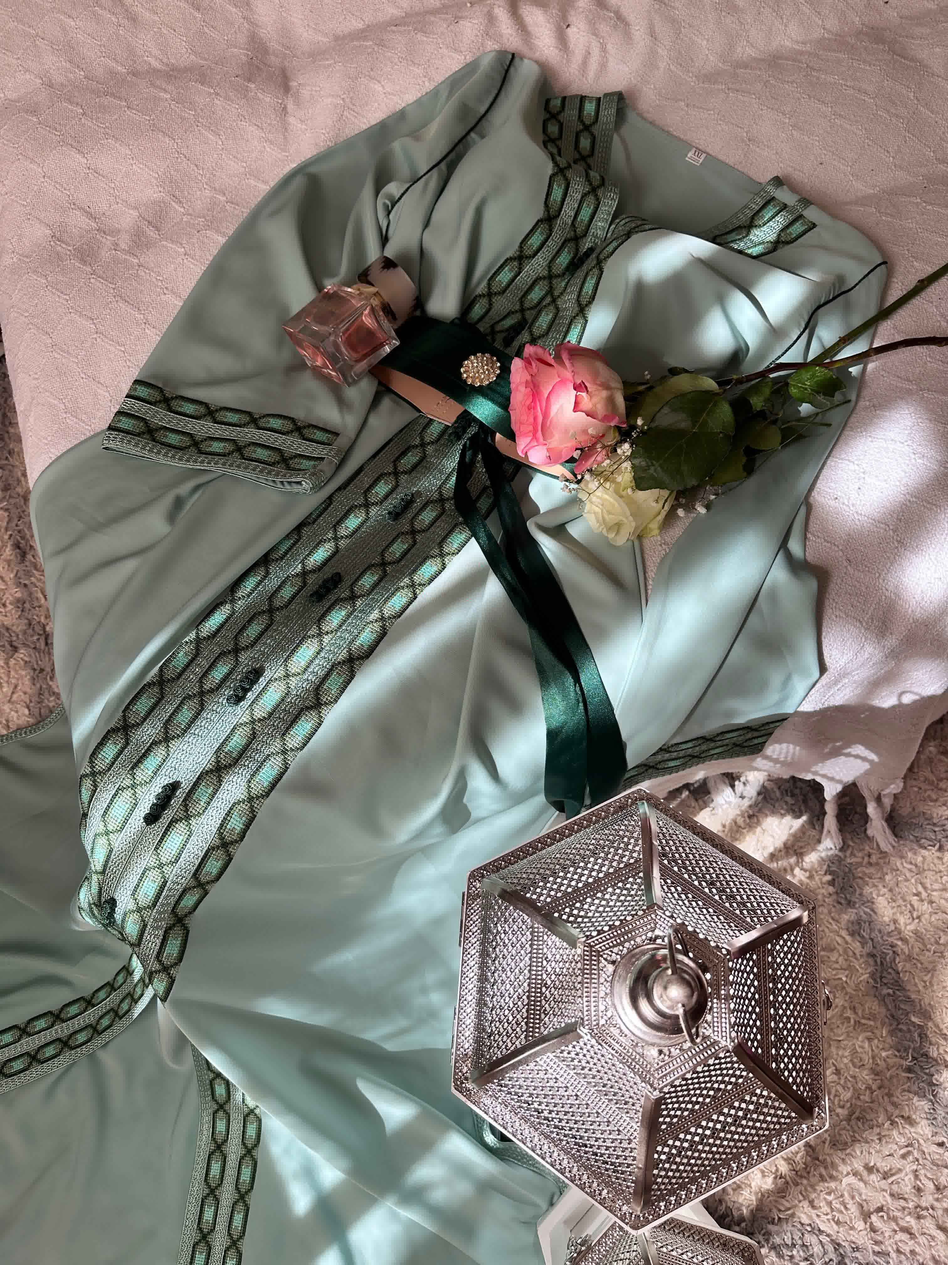 Caftan broderie point de croix 