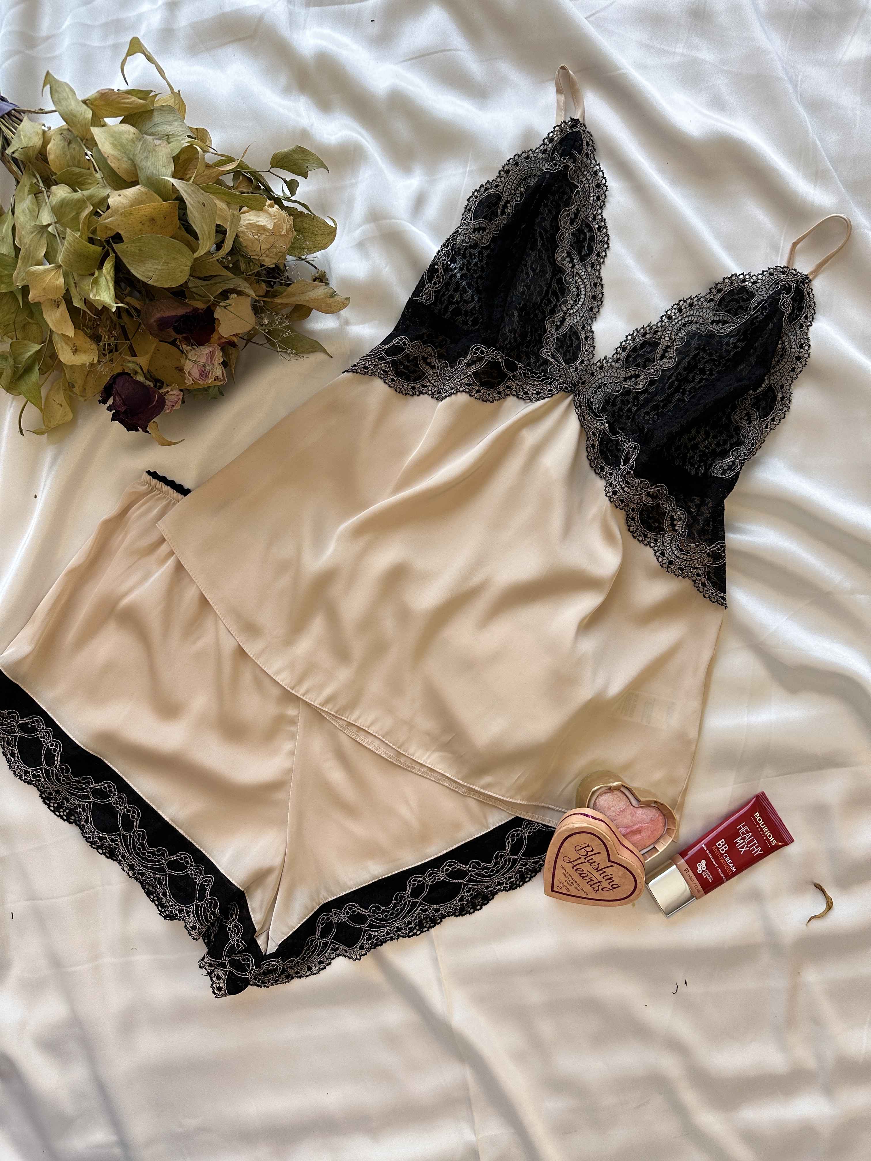 pyj short beige dtl noir bonjour 
