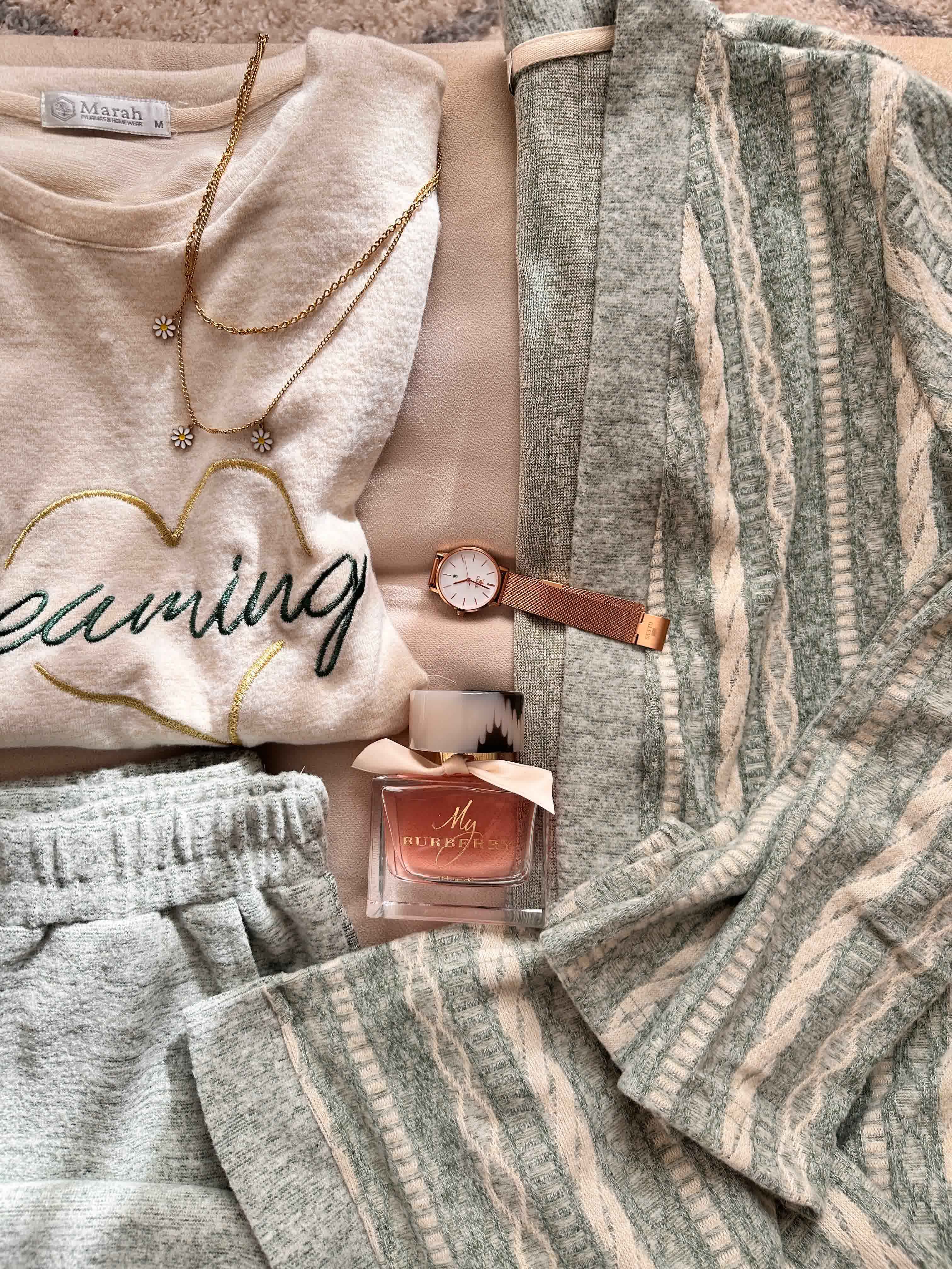 3pcs marah laine Beaming