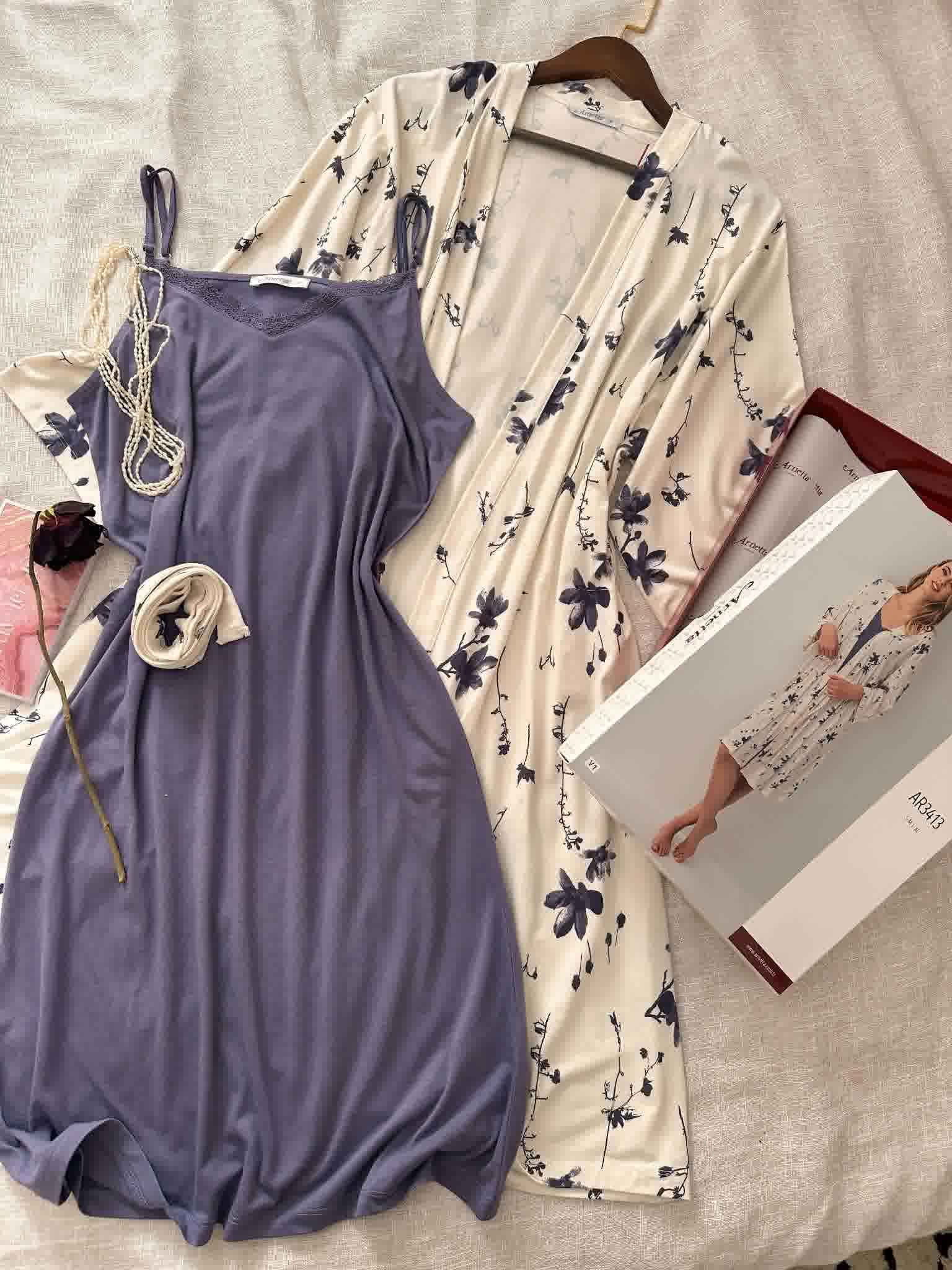 Deshabillé Arnetta blanc cassé fleuri