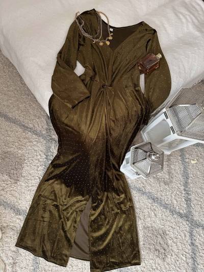 Robe velour brillante